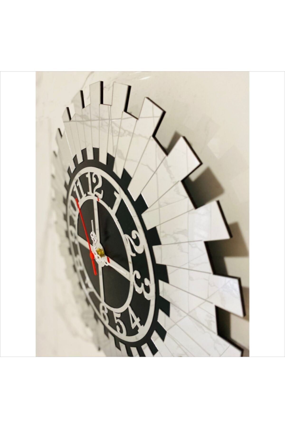 Dekoratif Gümüş Duvar Saati Mdf Üzeri Aynalı Pleksi 40 x 40