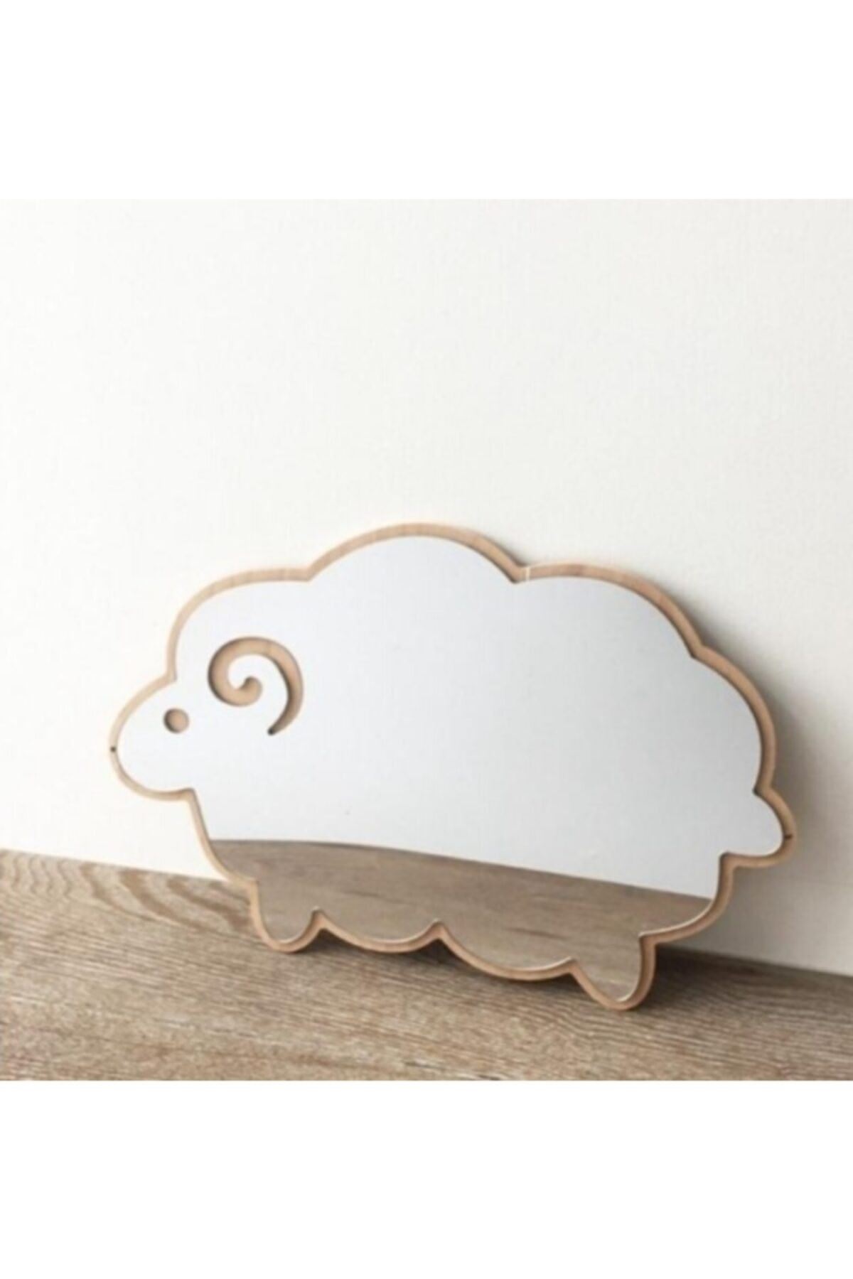 Krem Kuzu Desen Duvar Dekoru