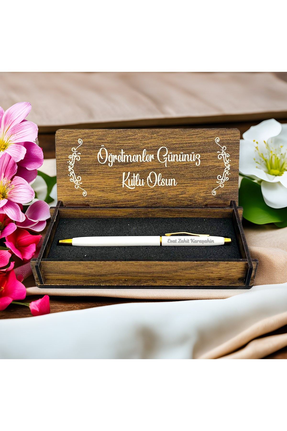Öğretmenler Günü Kişiye Özel Kalem ve Ahşap Kutu