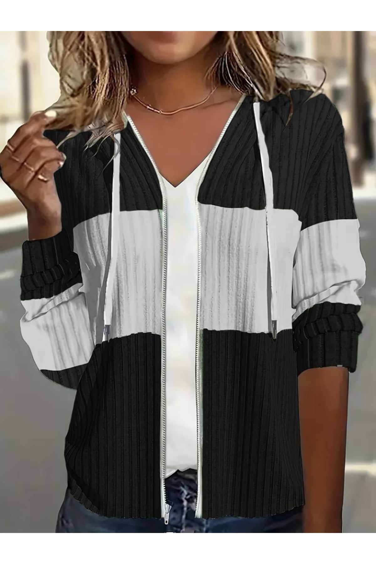 Kadın Uzun Kollu Kapşonlu önden Fermuarlı Blok Desenli şardonlu Kaşkorse Ceket