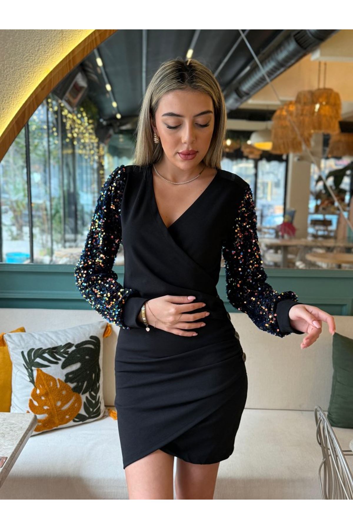 Kadın Uzun Kollu Pul Payetli Kruvaze Yaka Yandan Düğmeli Kısa Ithal Krep Elbise