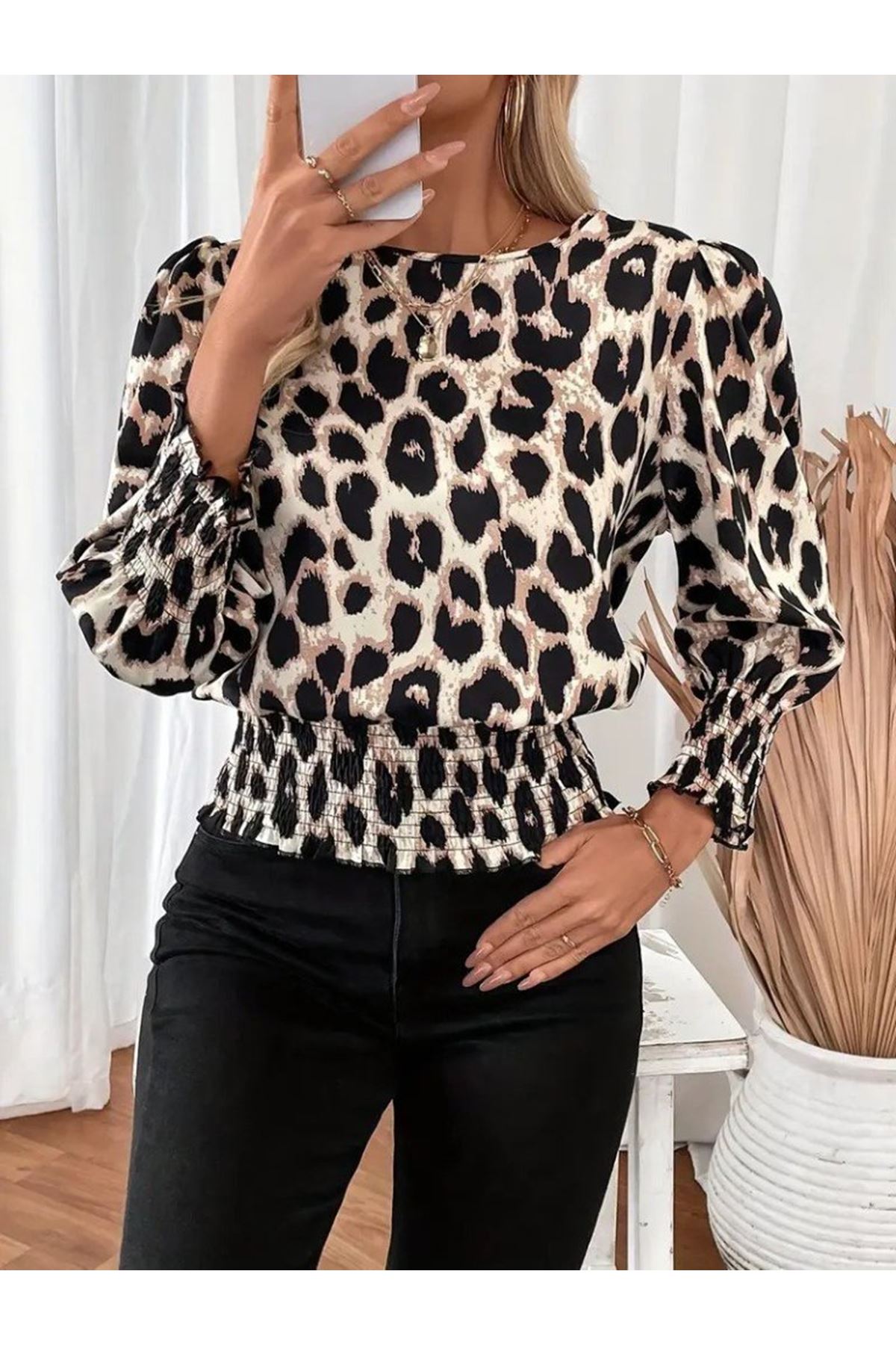 Kadın Uzun Kollu Bisiklet Yaka Leopar Desenli Modal Bluz