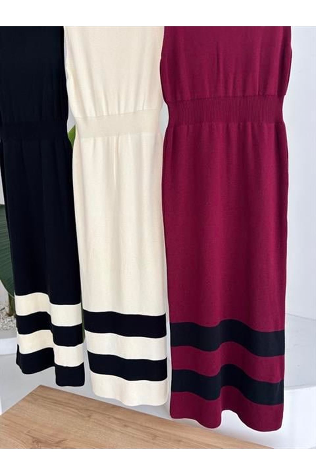 Etek Ucu Şerit Detaylı Triko Elbise 2831