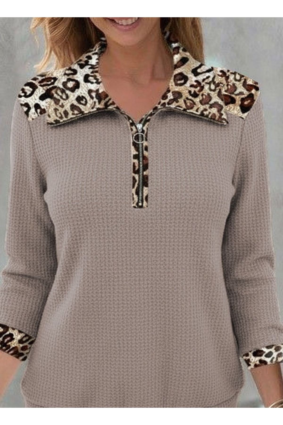 Kadın Uzun Kollu Leopar Yakalı Fermuarlı Waffle Bluz