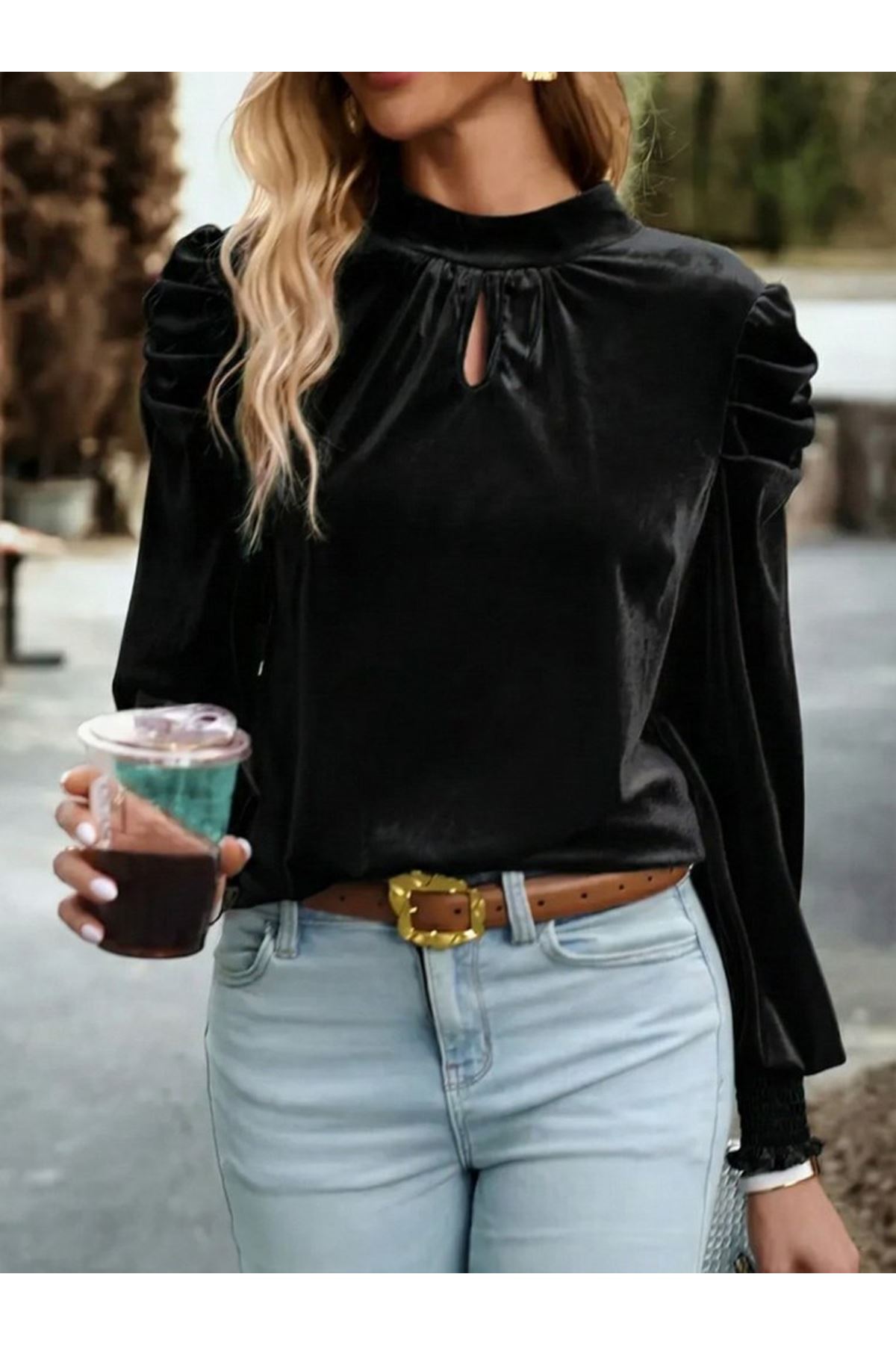 Kadın Uzun Kollu Balıkçı Yaka Damla Detaylı Kadife Bluz