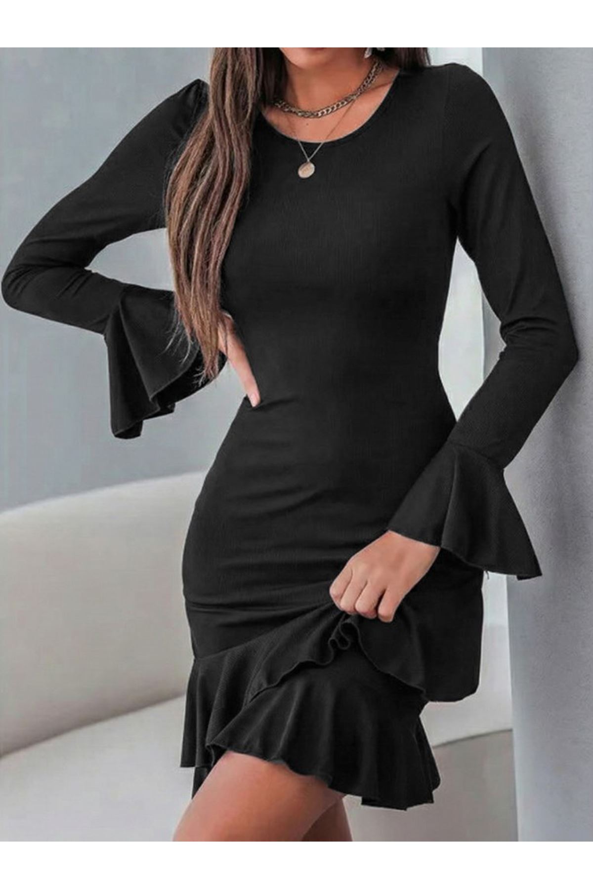 Kadın Uzun Kollu Yuvarlak Yaka Fırfırlı Kol Ucu Volanlı Janjan Krep Mini Elbise