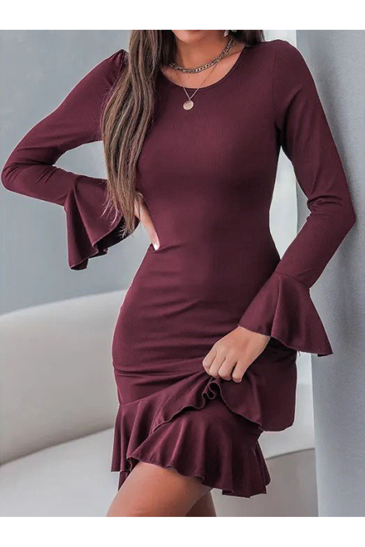Kadın Uzun Kollu Yuvarlak Yaka Fırfırlı Kol Ucu Volanlı Janjan Krep Mini Elbise