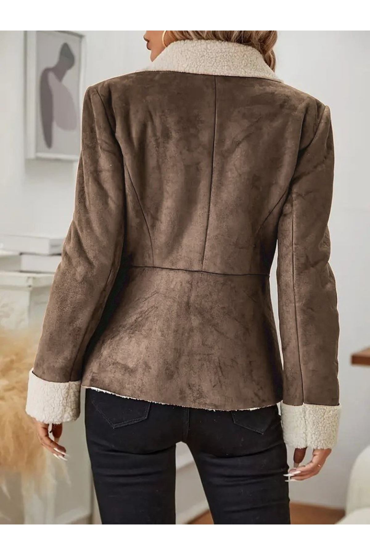 Kadın Uzun Kollu önden Düğmeli Cep Detaylı Kısa Süet Ceket