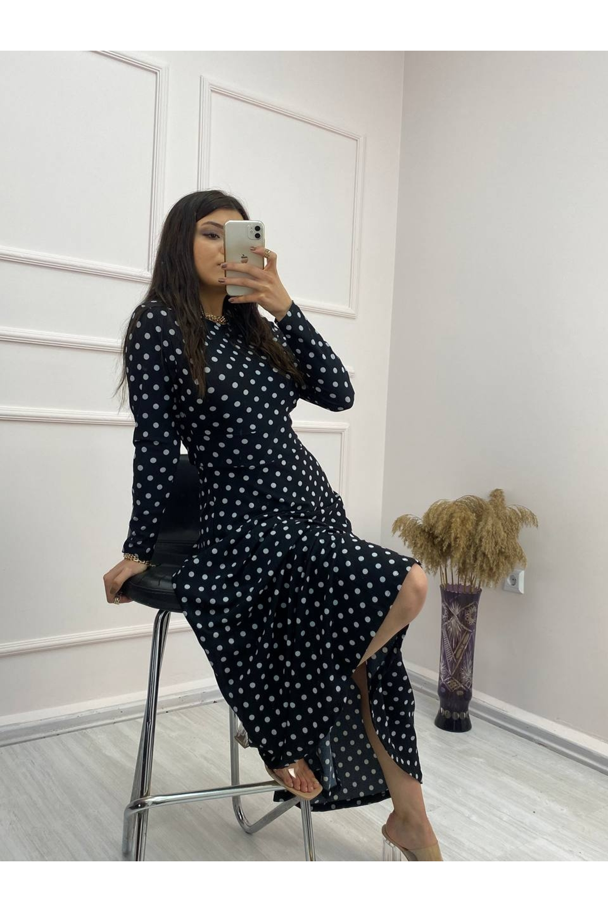 Kadın Krep Kumaş Uzun Kollu Tam Boy Puantiyeli Elbise 132 Cm