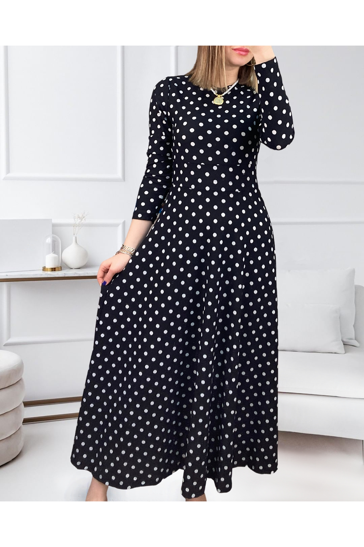 Kadın Krep Kumaş Uzun Kollu Tam Boy Puantiyeli Elbise 132 Cm