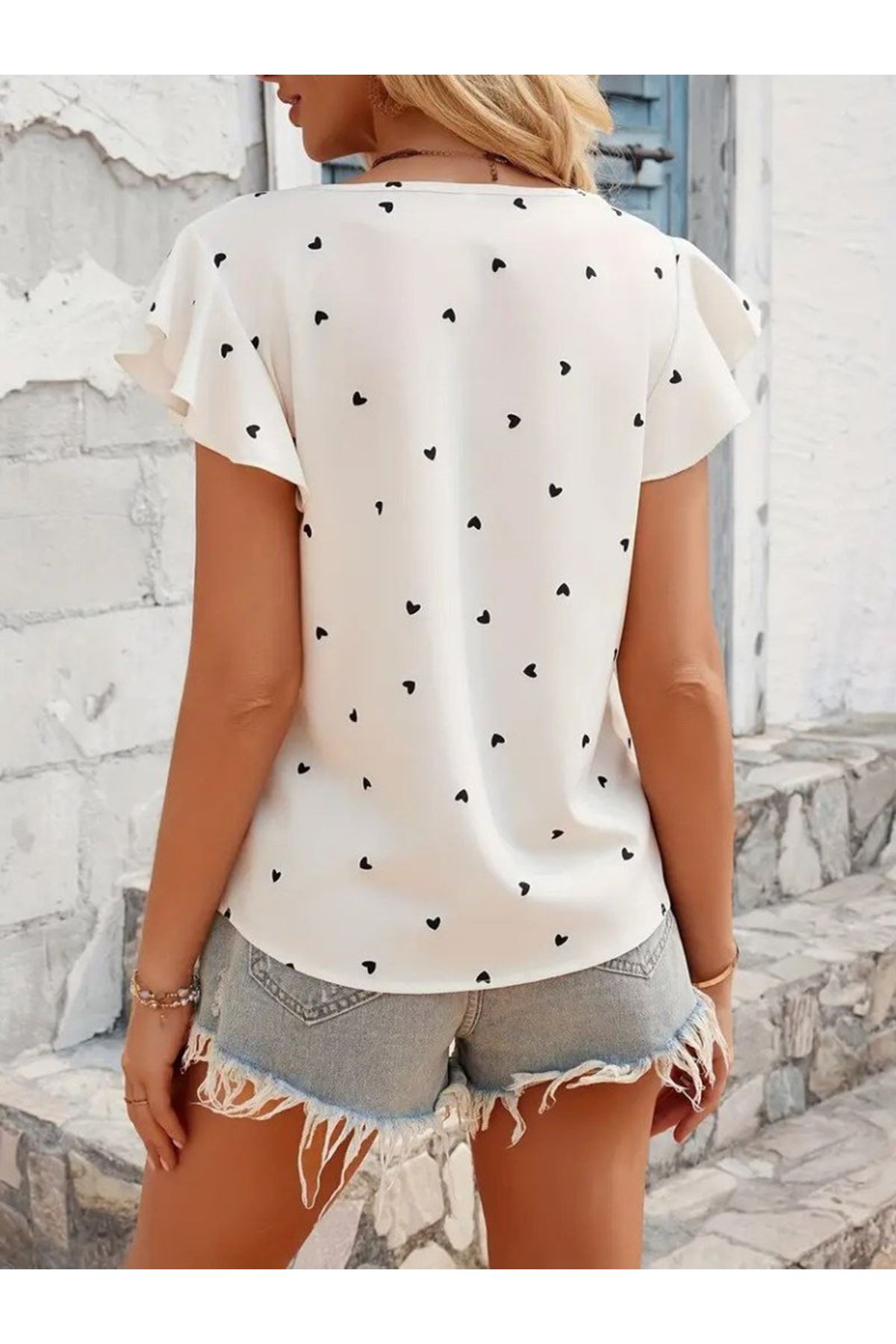 Kadın Kısa Kelebek Kollu Bisiklet Yaka Kalp Desenli Süprem Bluz