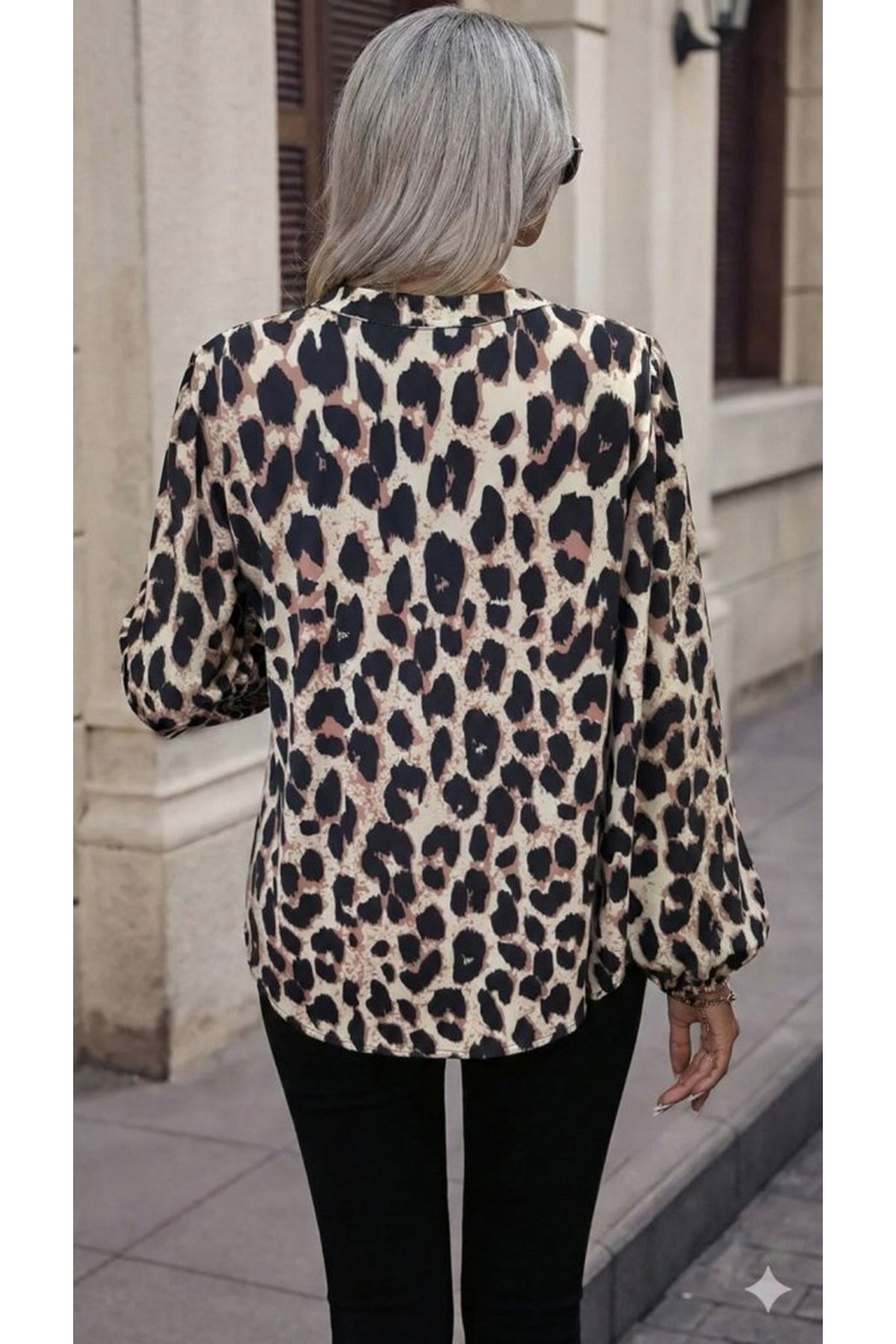Kadın Uzun Kollu V Hakim Yakalı Leopar Desenli Süprem Bluz