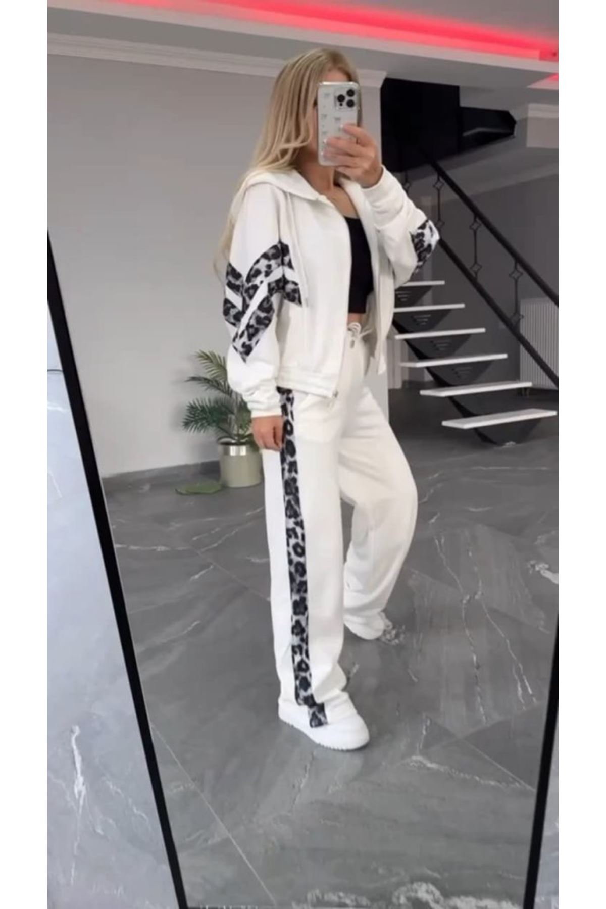 Kadın Uzun Kollu Kapşonlu önü Fermuarlı Leopar Desenli Modal Bluz Ve Pantolon Ikili Takım