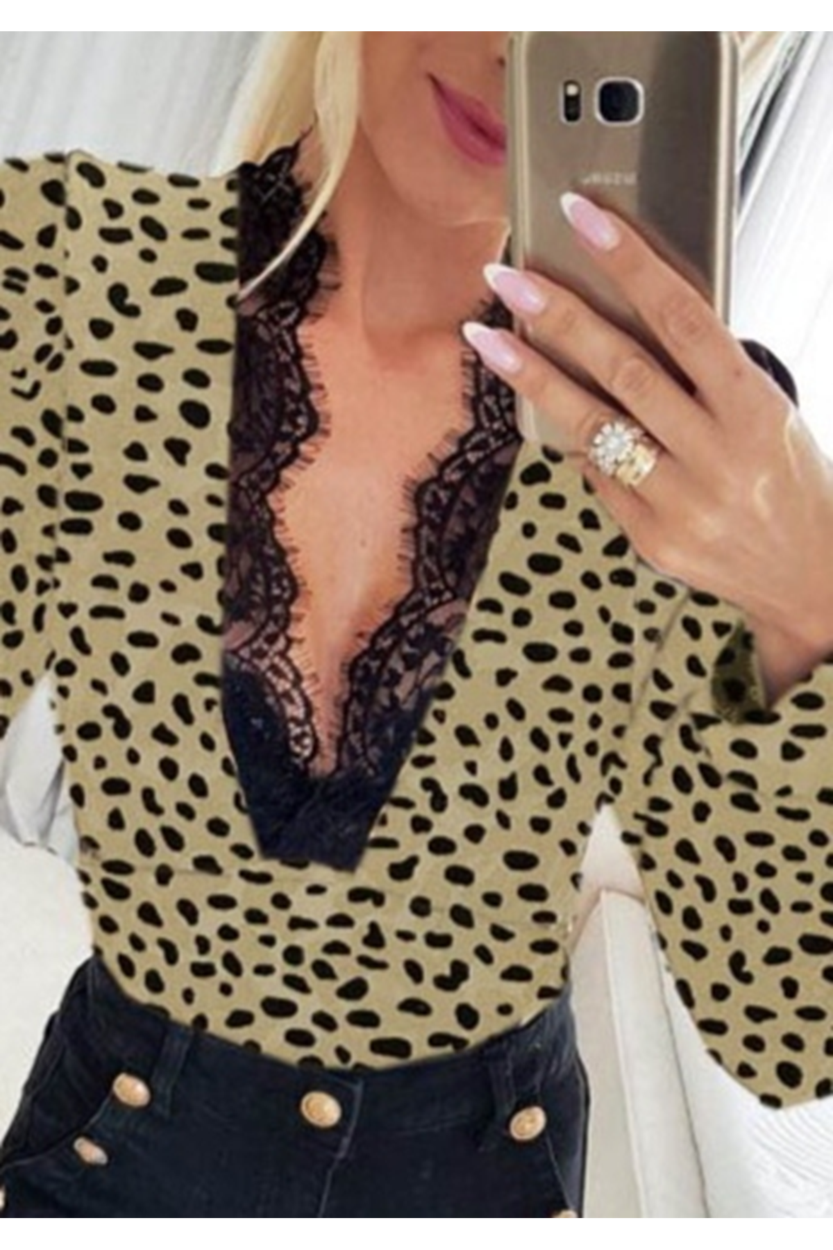 Kadın Uzun Kollu önden Derin Dantel Yaka Leopar Desenli Dalgıç Bluz