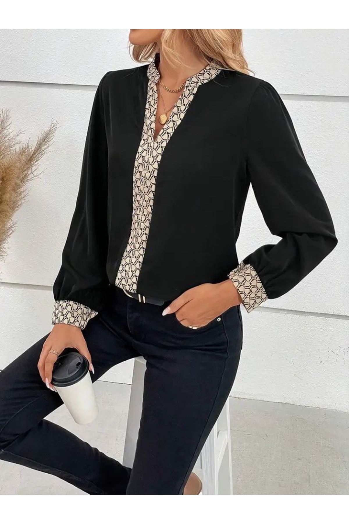 Kadın Uzun Kollu V Hakim Yakalı Desenli Ithal Krep Bluz