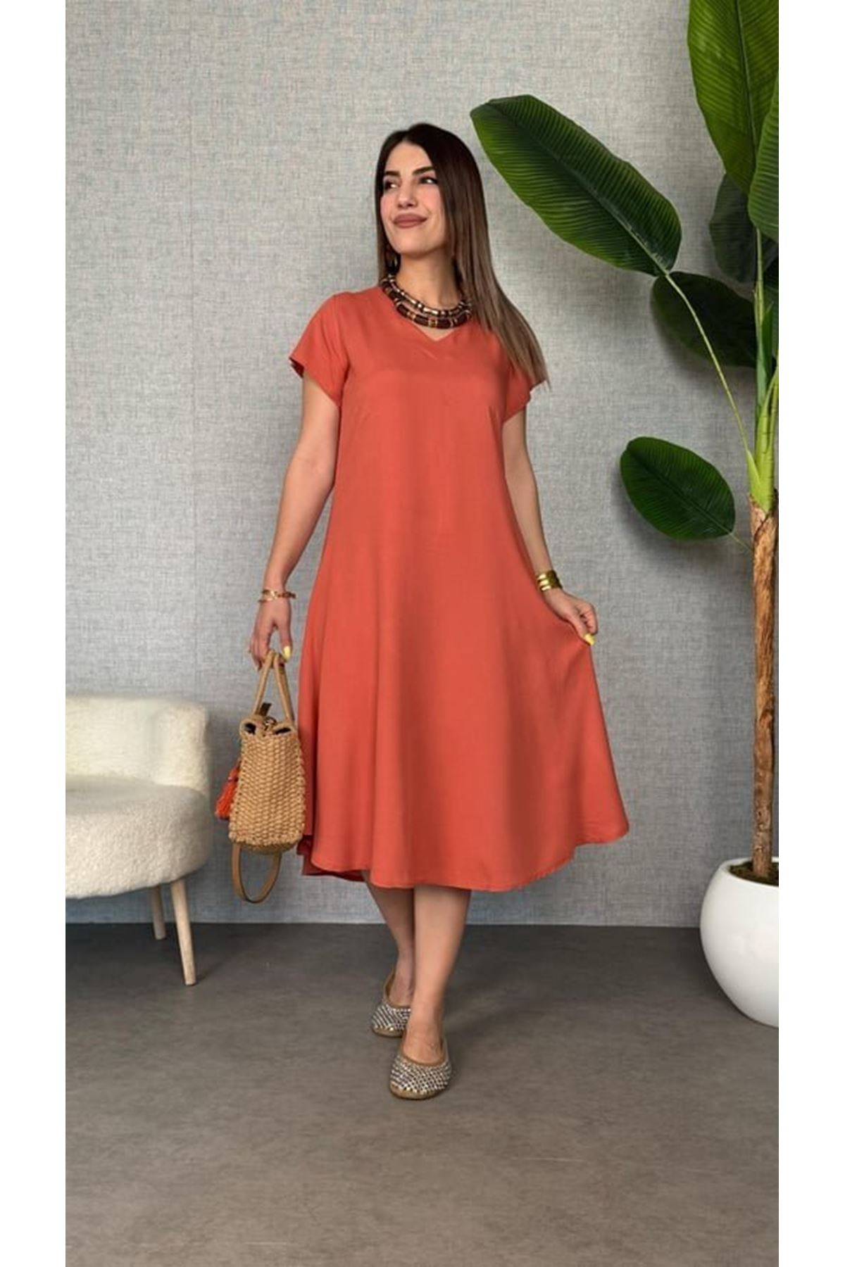 Kadın Kısa Kollu V Yaka Salaş Maxi Boy Elbise