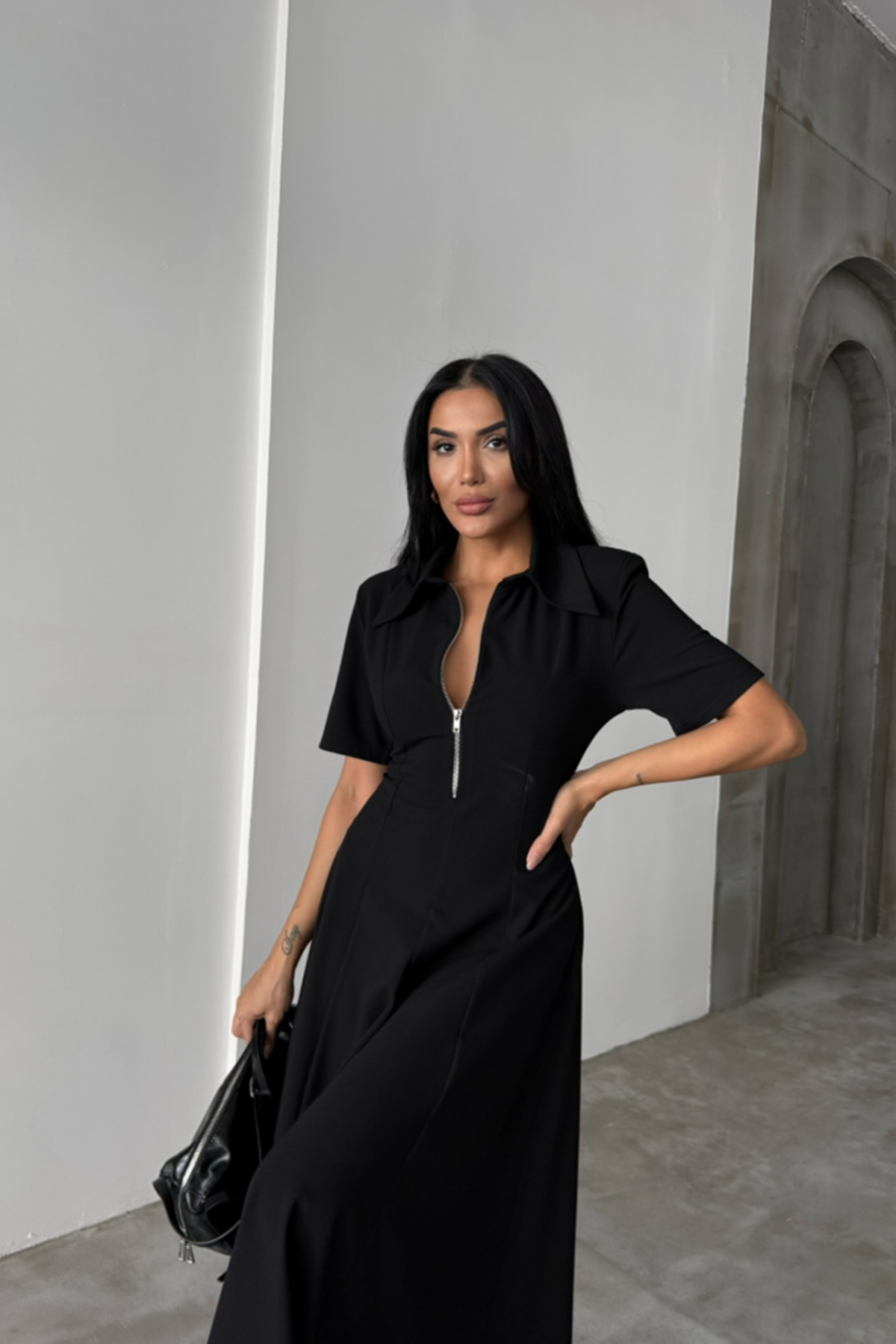 POLYVİSKON ELBİSE KISA KOL YAKA VE FERMUAR DETAYLI - Siyah