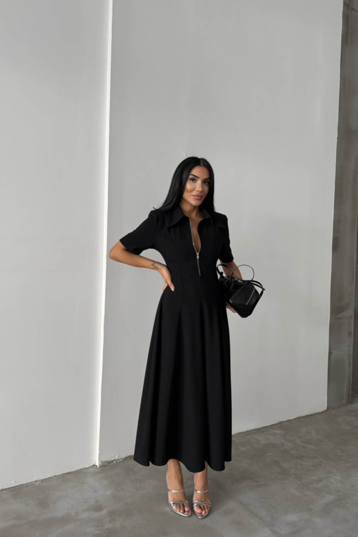 POLYVİSKON ELBİSE KISA KOL YAKA VE FERMUAR DETAYLI - Siyah