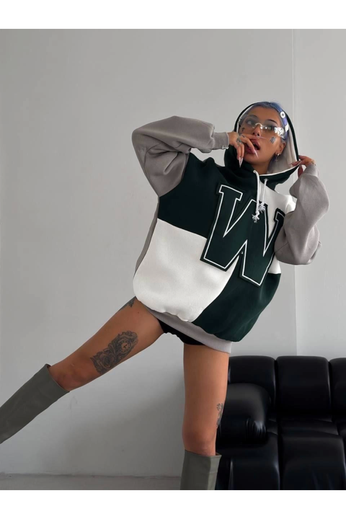 W Nakış İşlemeli Kapüşonlu Sweatshirt - Yeşil