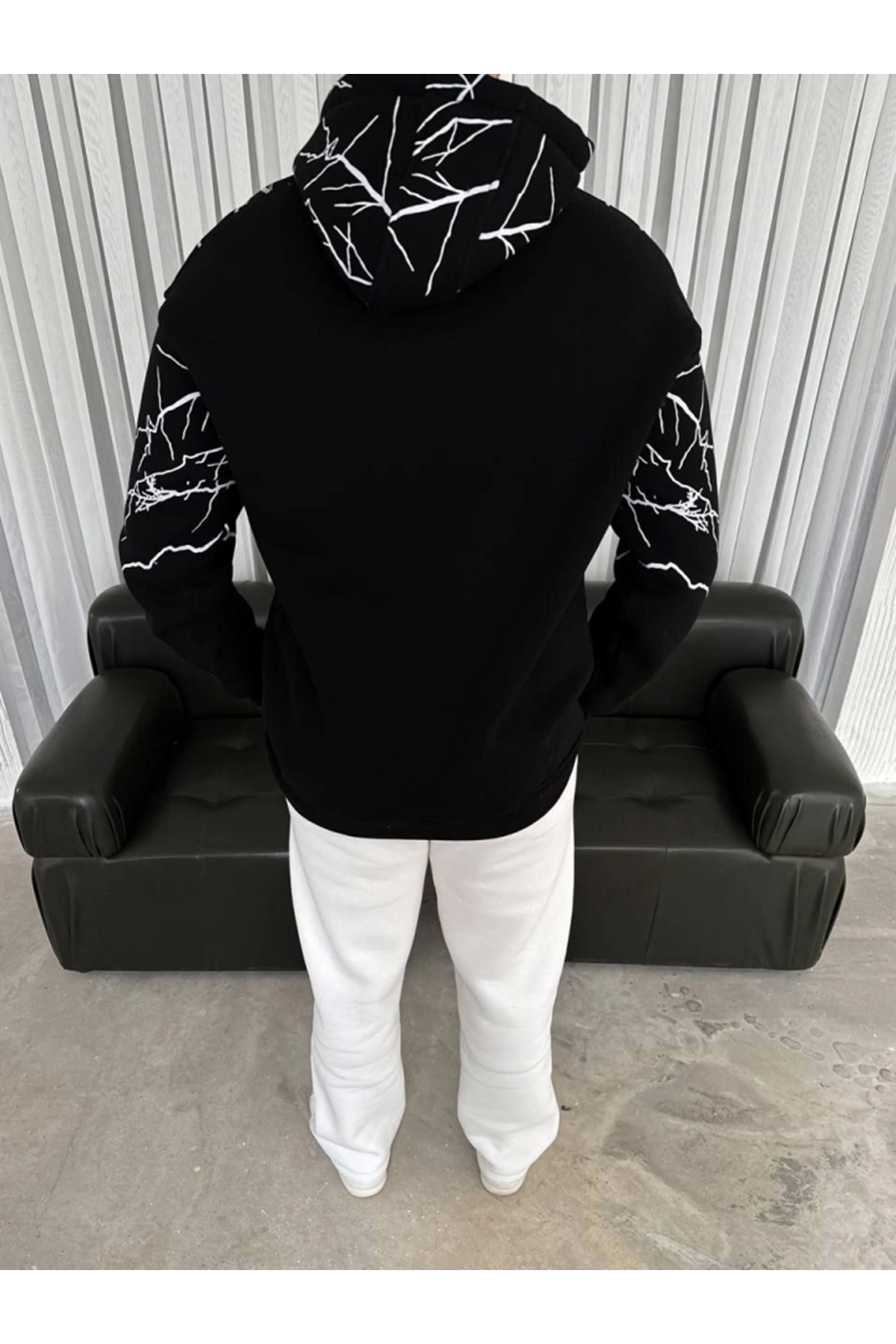 Yıldırım Baskılı Kapşonlu SweatShirt - Siyah