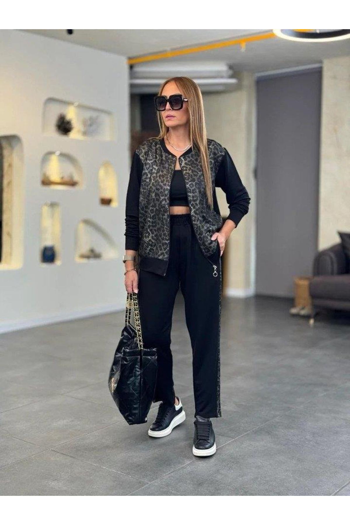 Kadın Uzun Kollu önden Fermuarlı Leopar Desenli Viskon Iki Iplik Bluz Ve Pantolon Ikili Takım