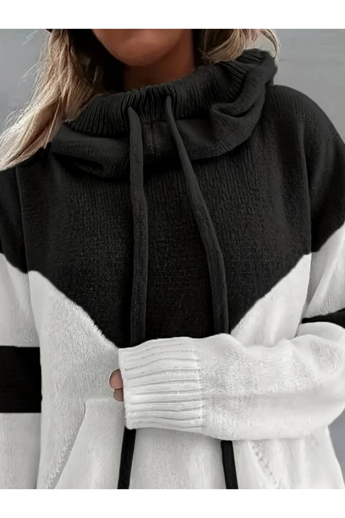 Kadın Uzun Kollu Blok Desenli Bağcıklı Triko Bluz