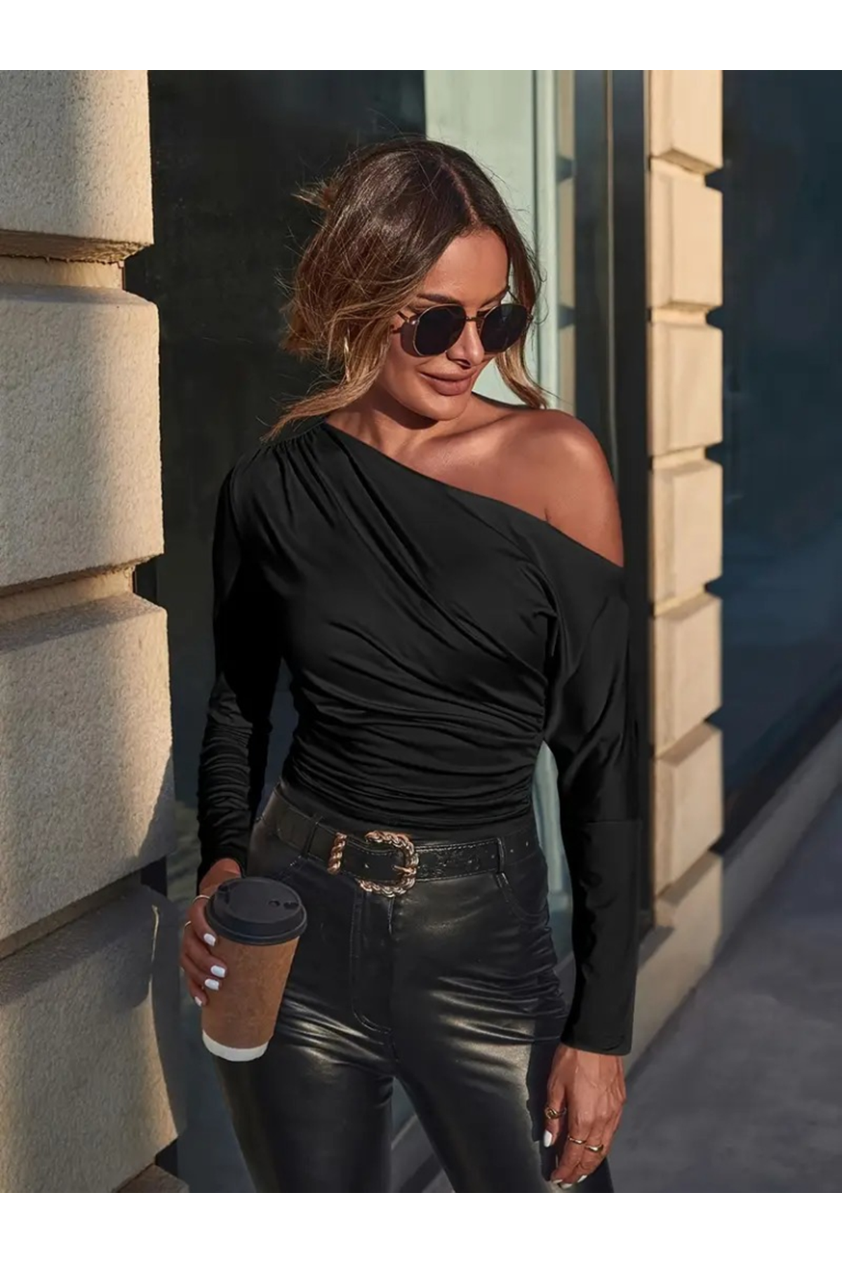 Kadın Uzun Kollu Tek Omuzu Açık Büzgü Detaylı Sandy Bluz