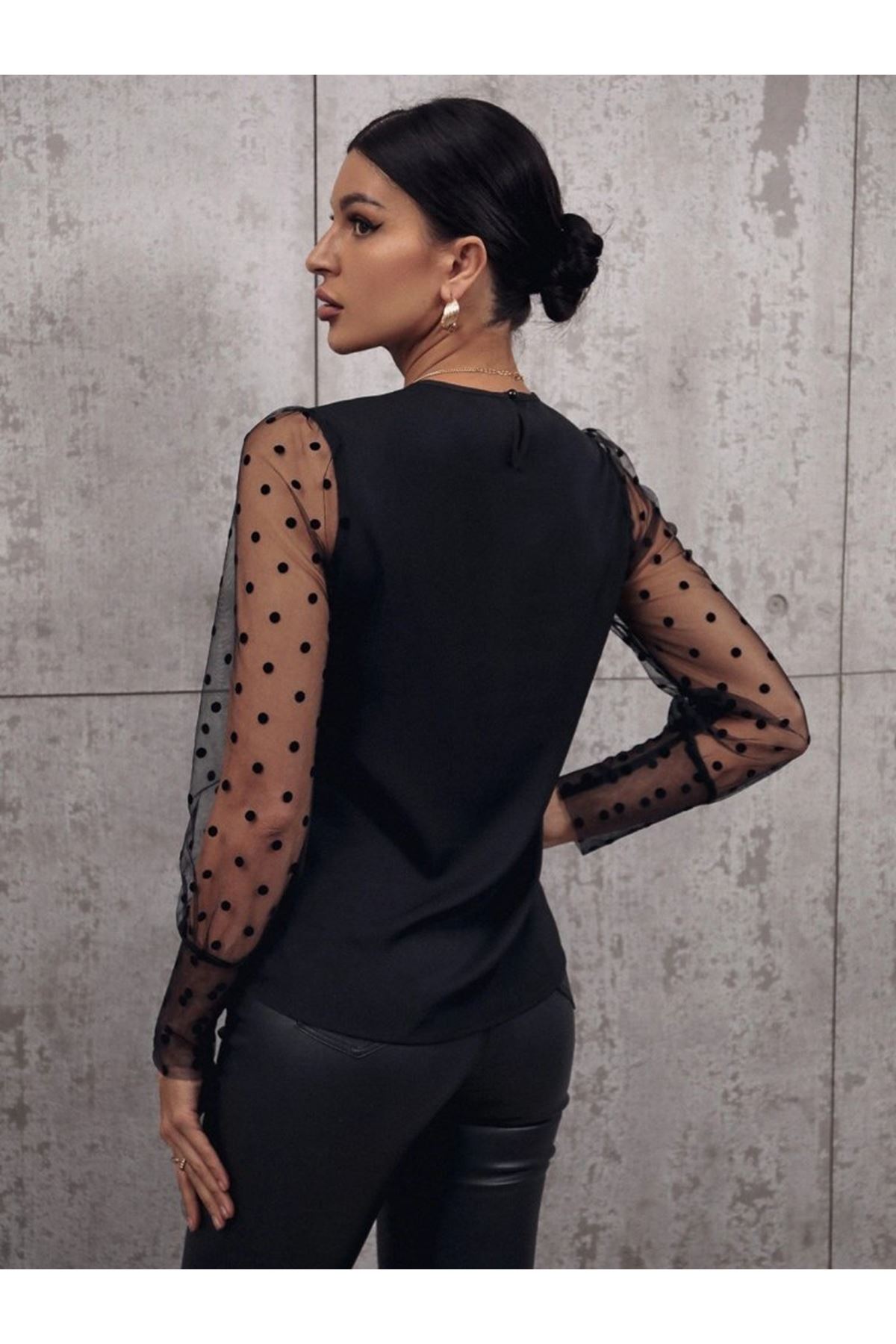 Kadın Uzun Kollu Bisiklet Yaka Kollar Puantiyeli Tül Detaylı Sandy Bluz