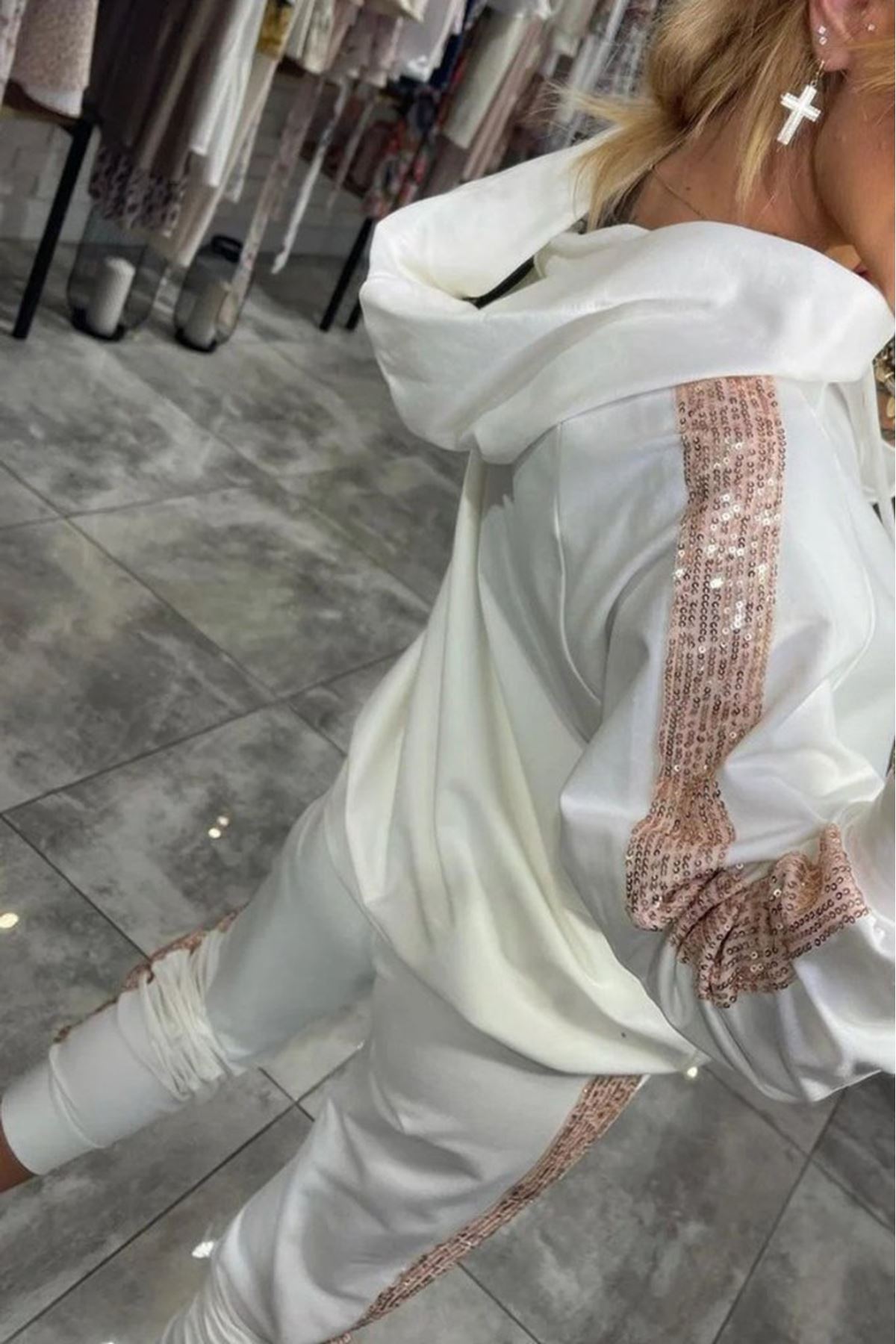 Kadın Uzun Kollu Kapşonlu Pulpayet Detay Viskon Iki Iplik Bluz Ve Pantolon Ikili Takım