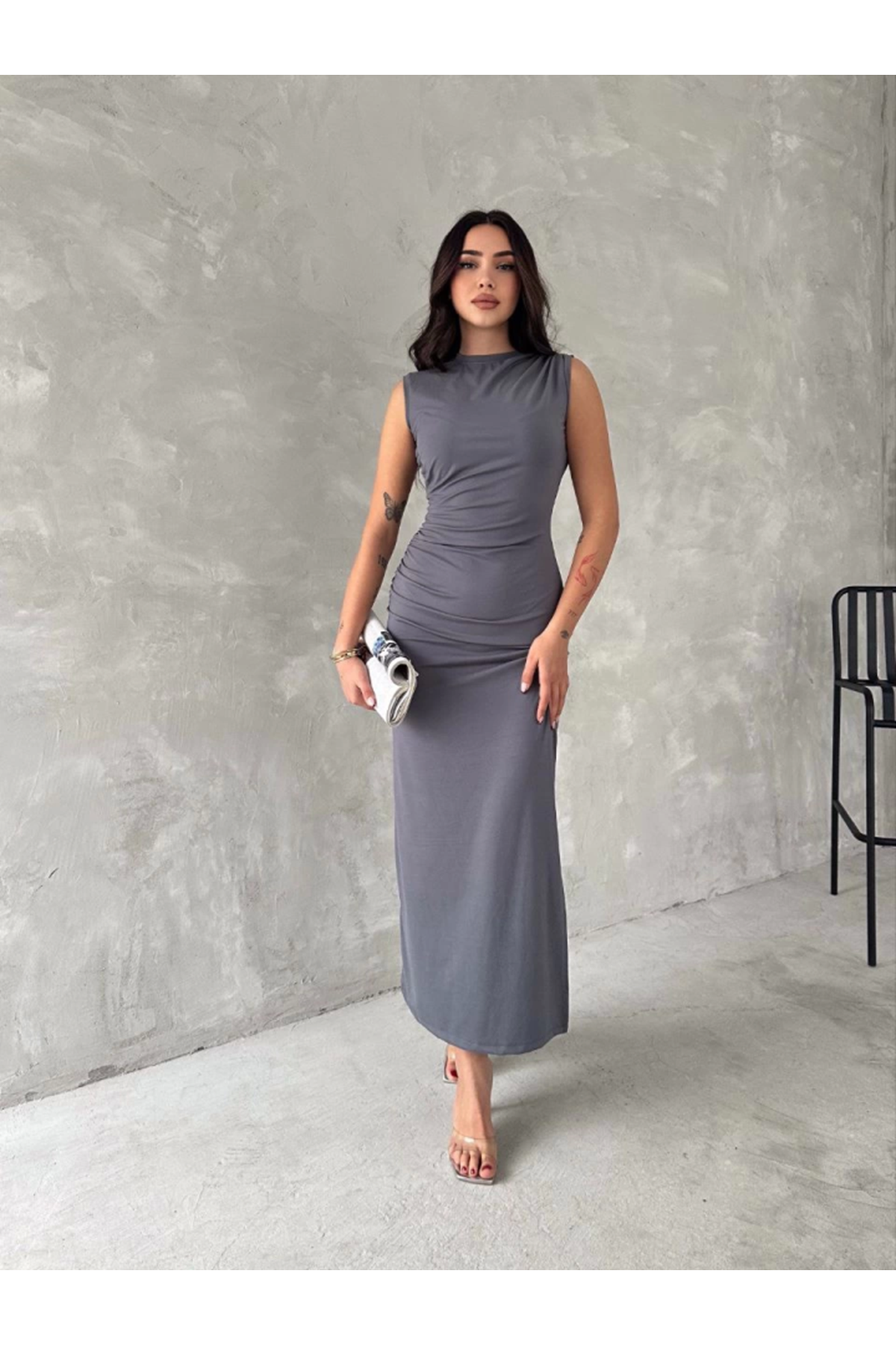 Kolsuz Yırtmaçlı Uzun Maxı Boy Elbise - Gri