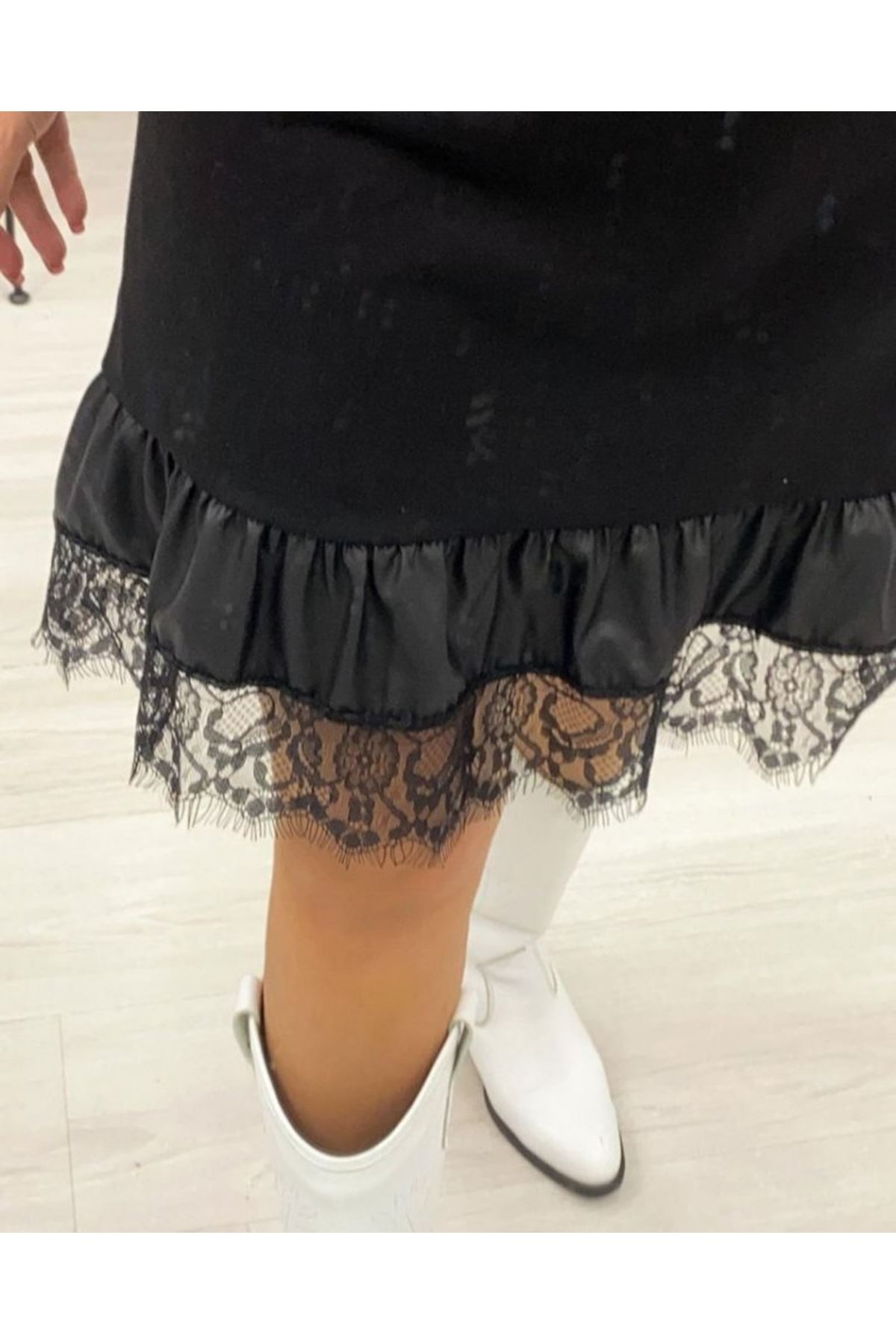 Kadın Uzun Kollu Bisiklet Yaka Etek Ucu Deri Ve Tül Detay Iki Iplik Mini Boy Elbise