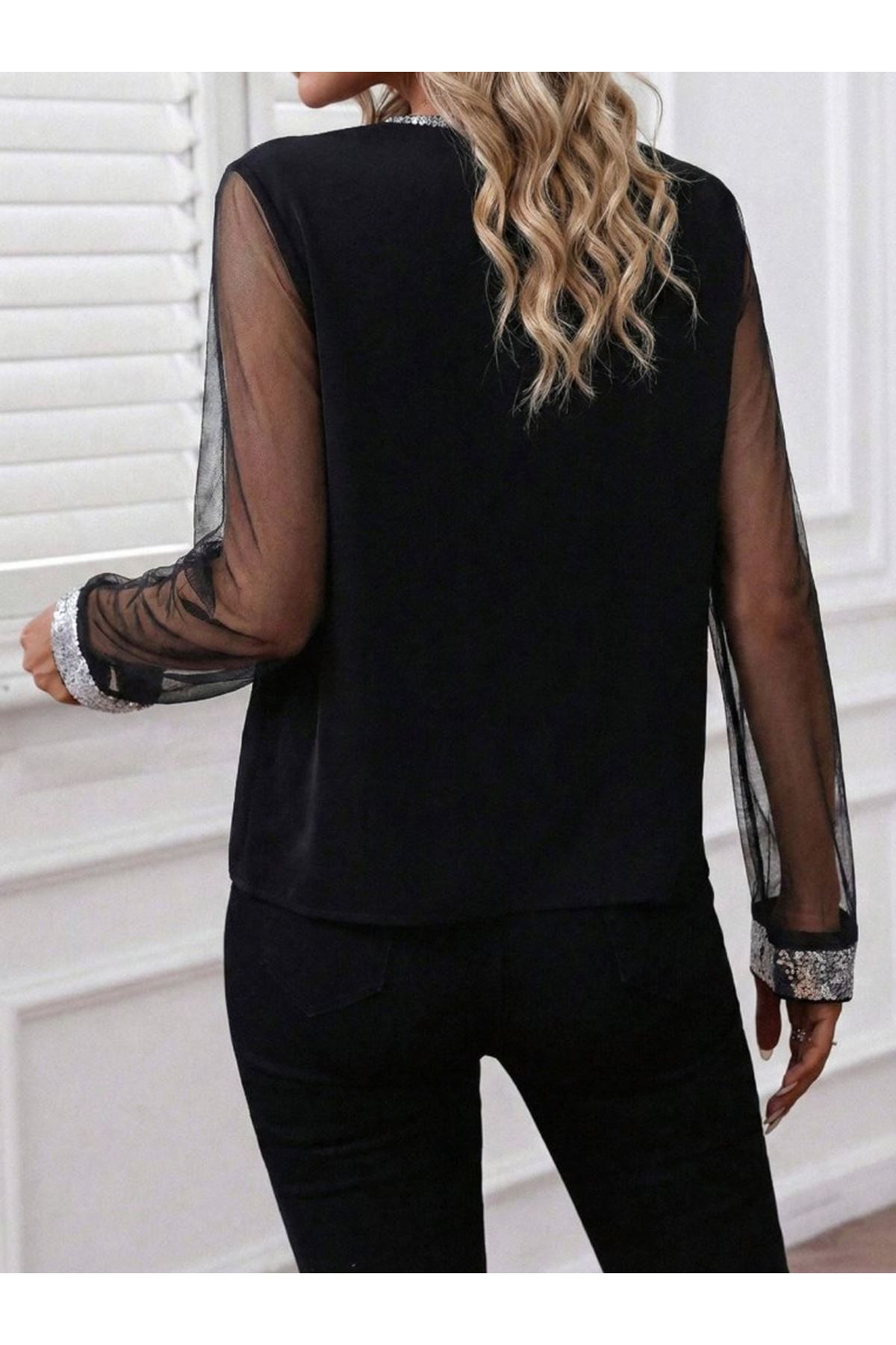 Kadın Uzun Kollu V Yakalı Tül Detaylı Ithal Krep Bluz