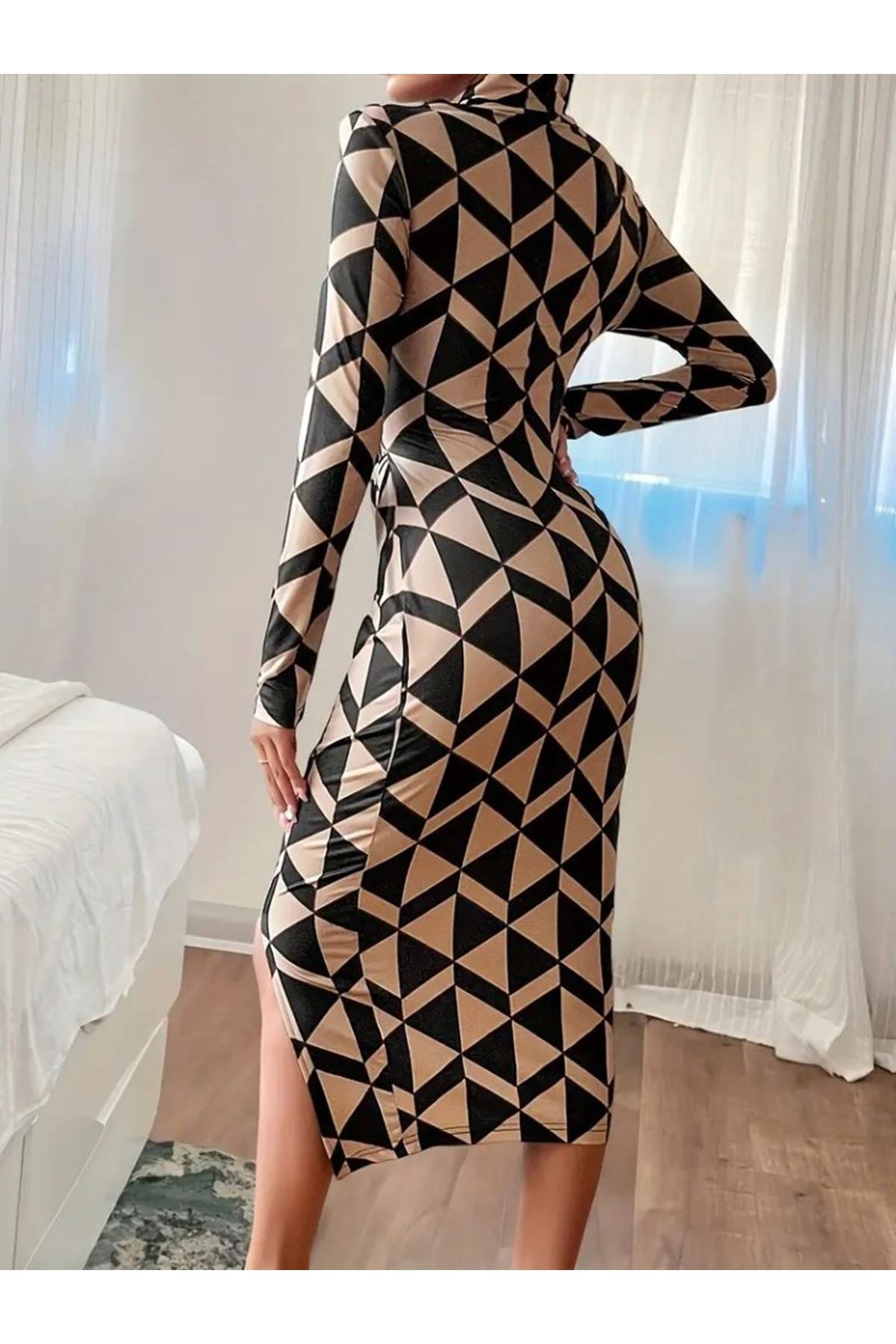 Kadın Uzun Kollu Balıkçı Yaka Yandan Büzgülü Yırtmaçlı Modal Midi Elbise