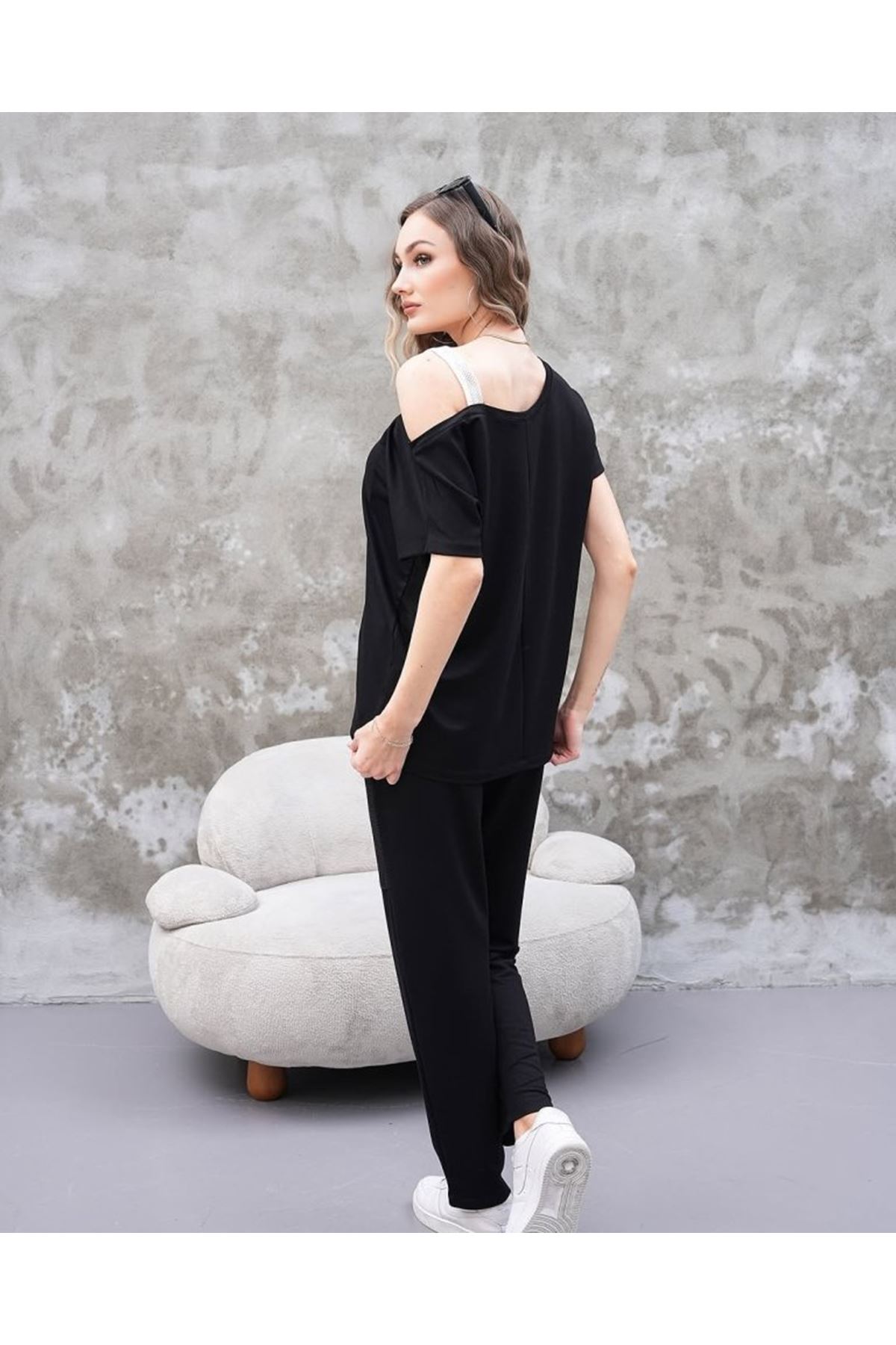 Kadın Kayık Yaka Baskı Detay Salaş Bluz Ve Yüksek Bel Pantolon Ikili Takım