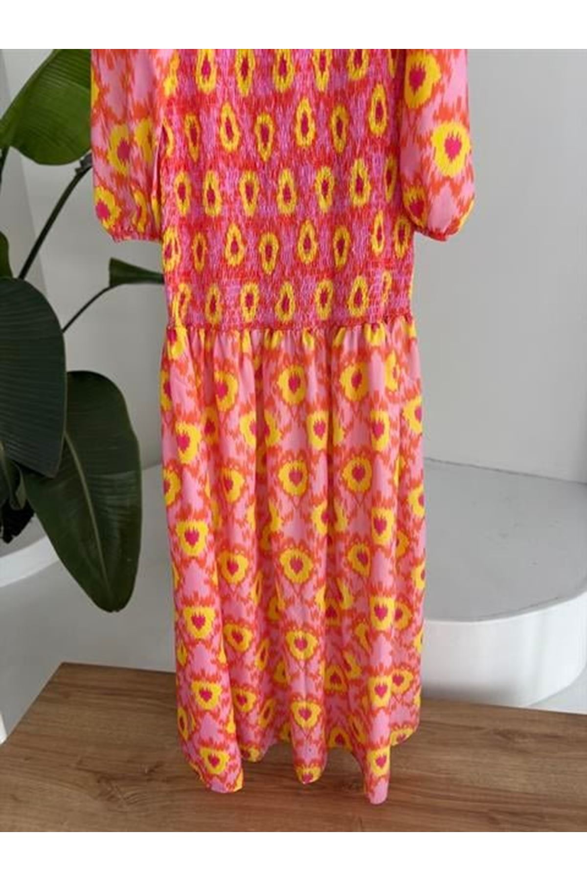 Madonna Yaka Gipe Detaylı Desenli Elbise 2746