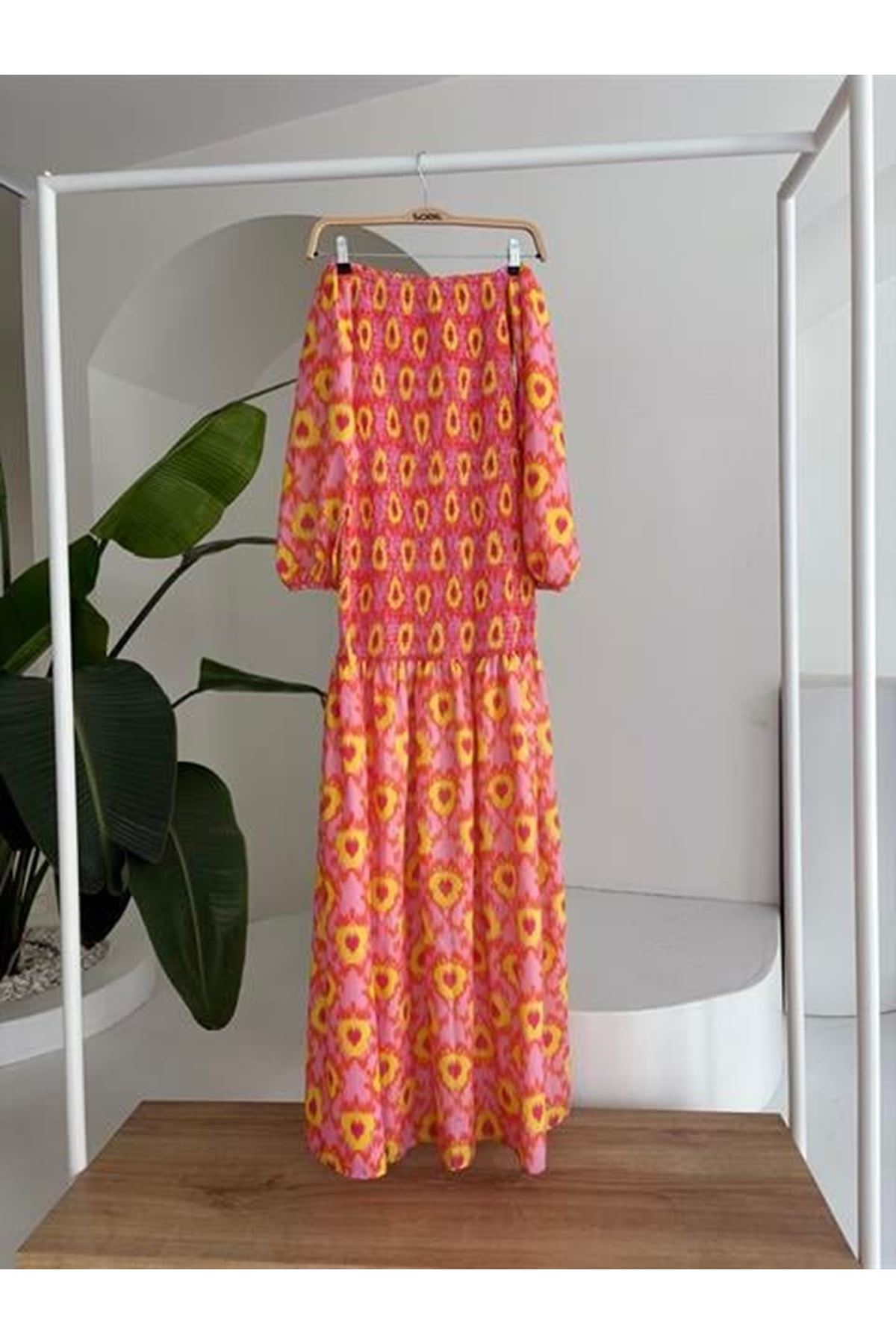 Madonna Yaka Gipe Detaylı Desenli Elbise 2746