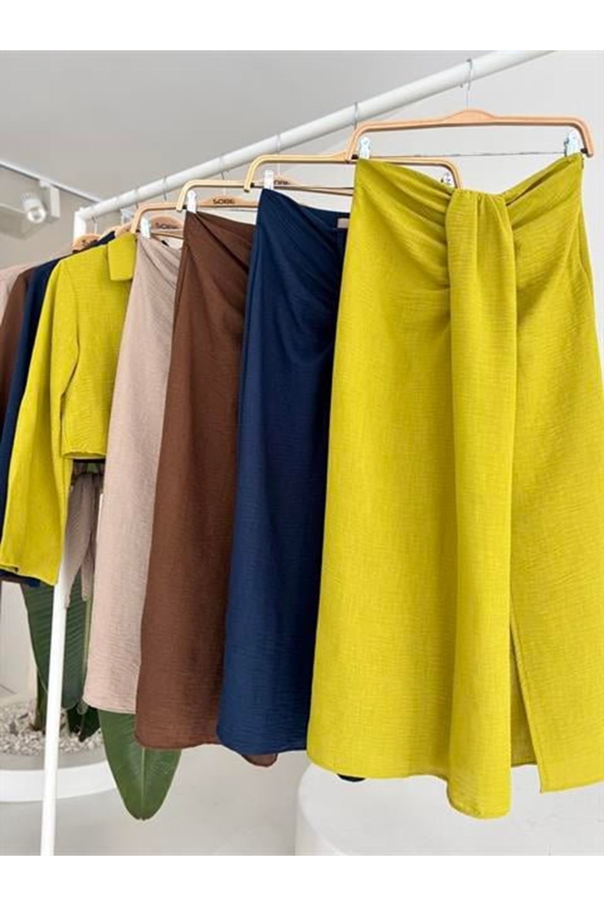 Crop Gömlekli Ve Eteği Büzgülü Tasarım Takım 10195