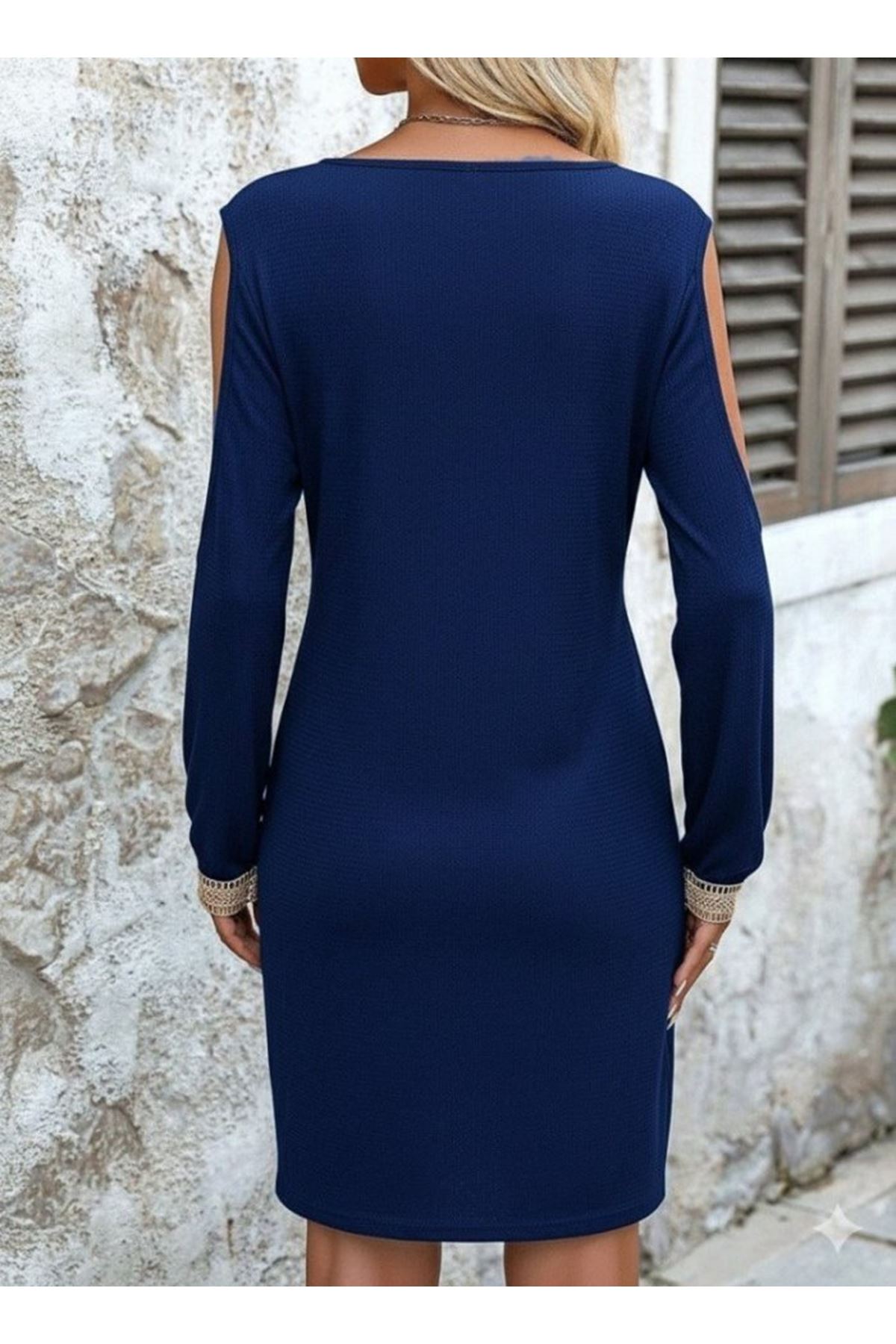 Kadın Uzun Kollu Omuzdan Açık V Dantel Yakalı Mini Waffle Elbise