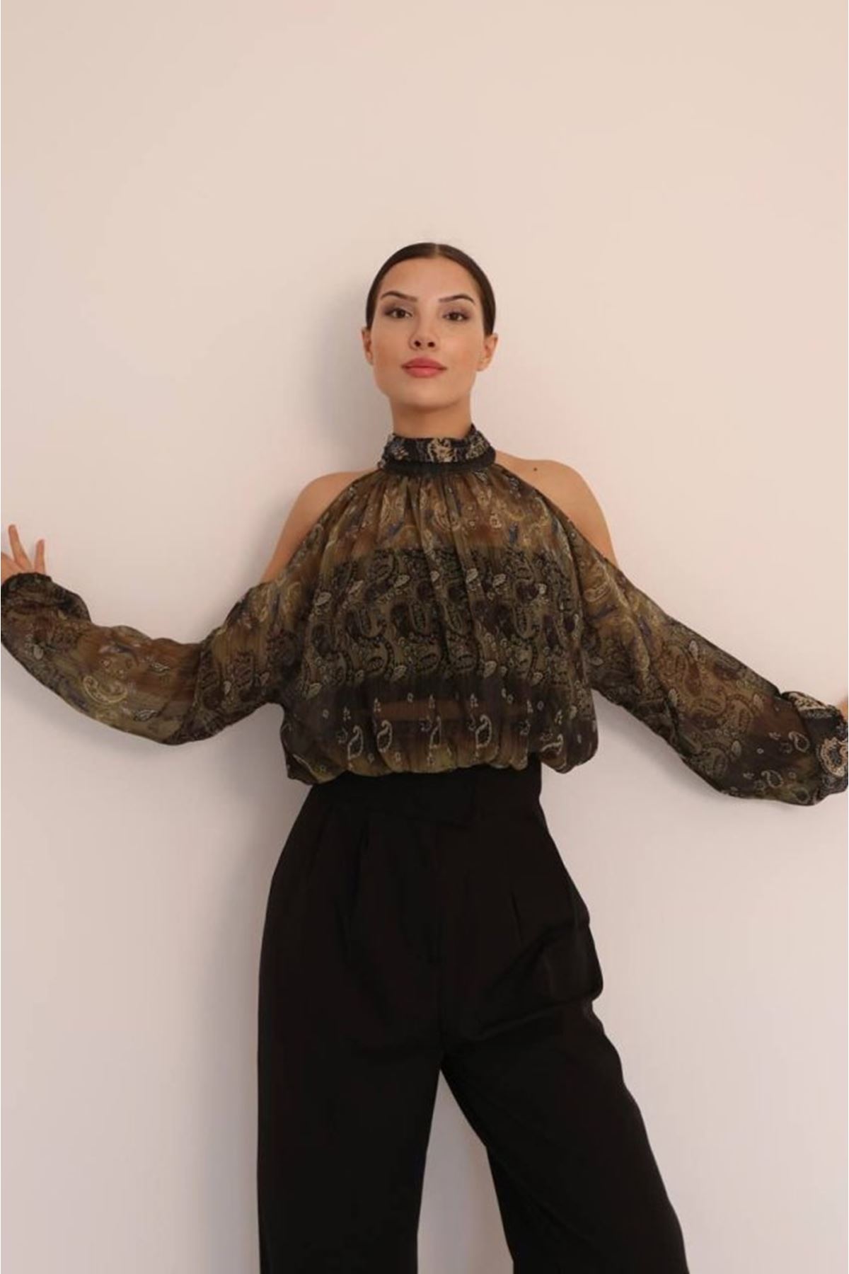 Kadın Halter Yaka Full Transparan Omuz Dekolteli Bluz