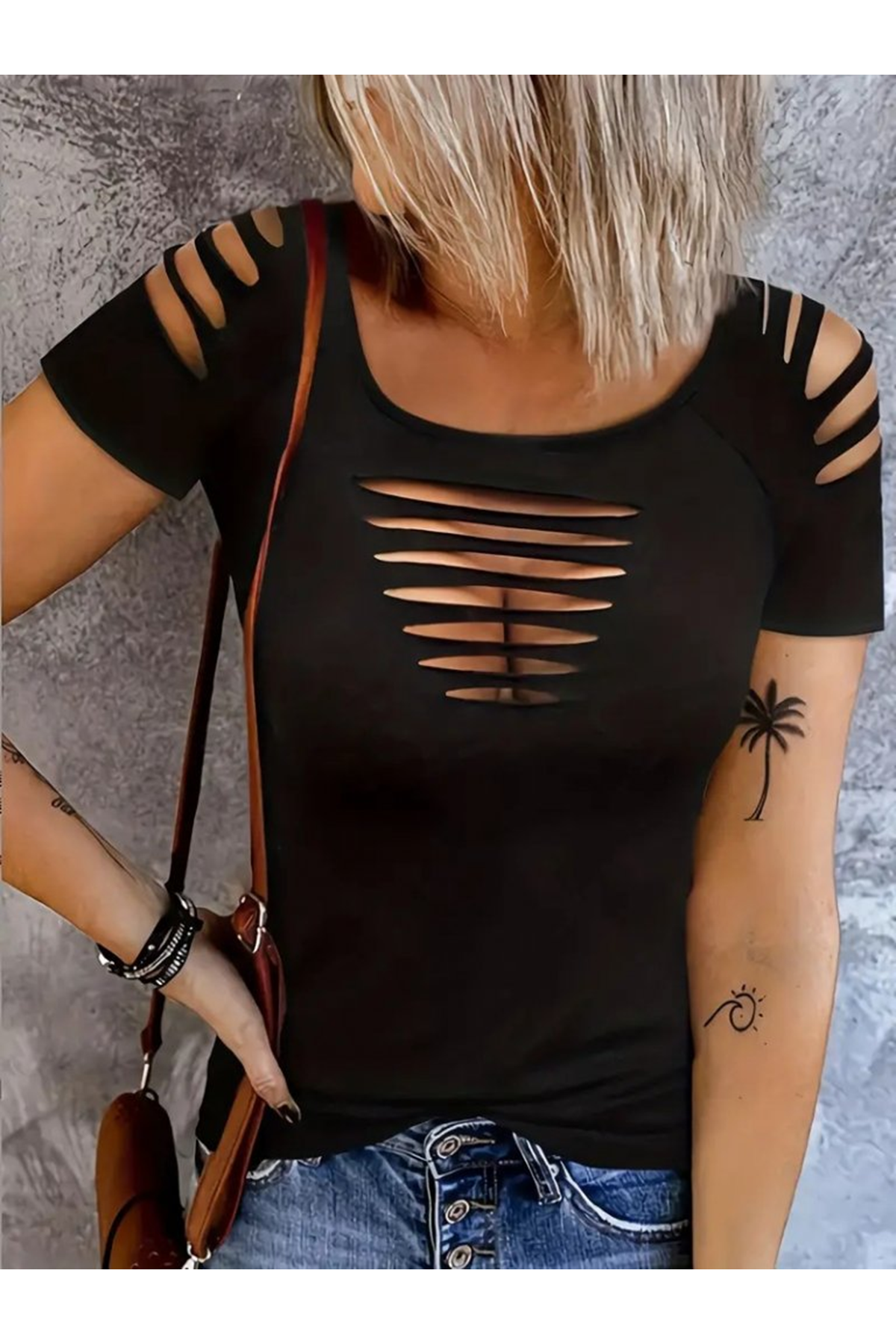 Kadın Kısa Kollu Omuz Ve Göğüs Kesik Detay Viskon Bluz