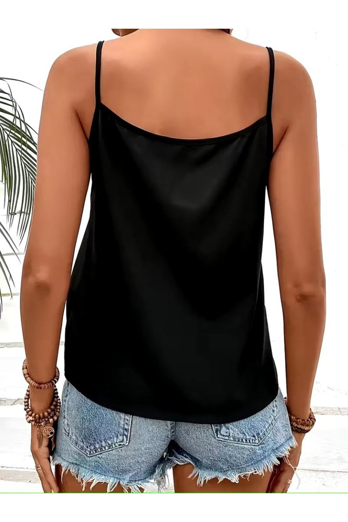 Kadın Ip Askılı V Yakalı Pulpayet Detaylı Sandy Bluz