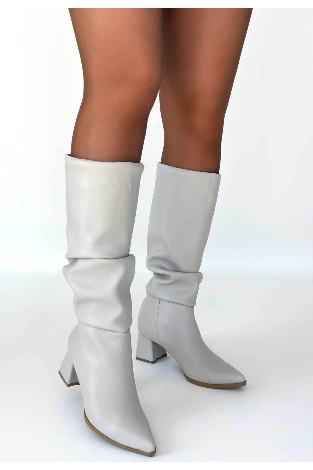 Pitay Bej Cilt Topuklu Çizme