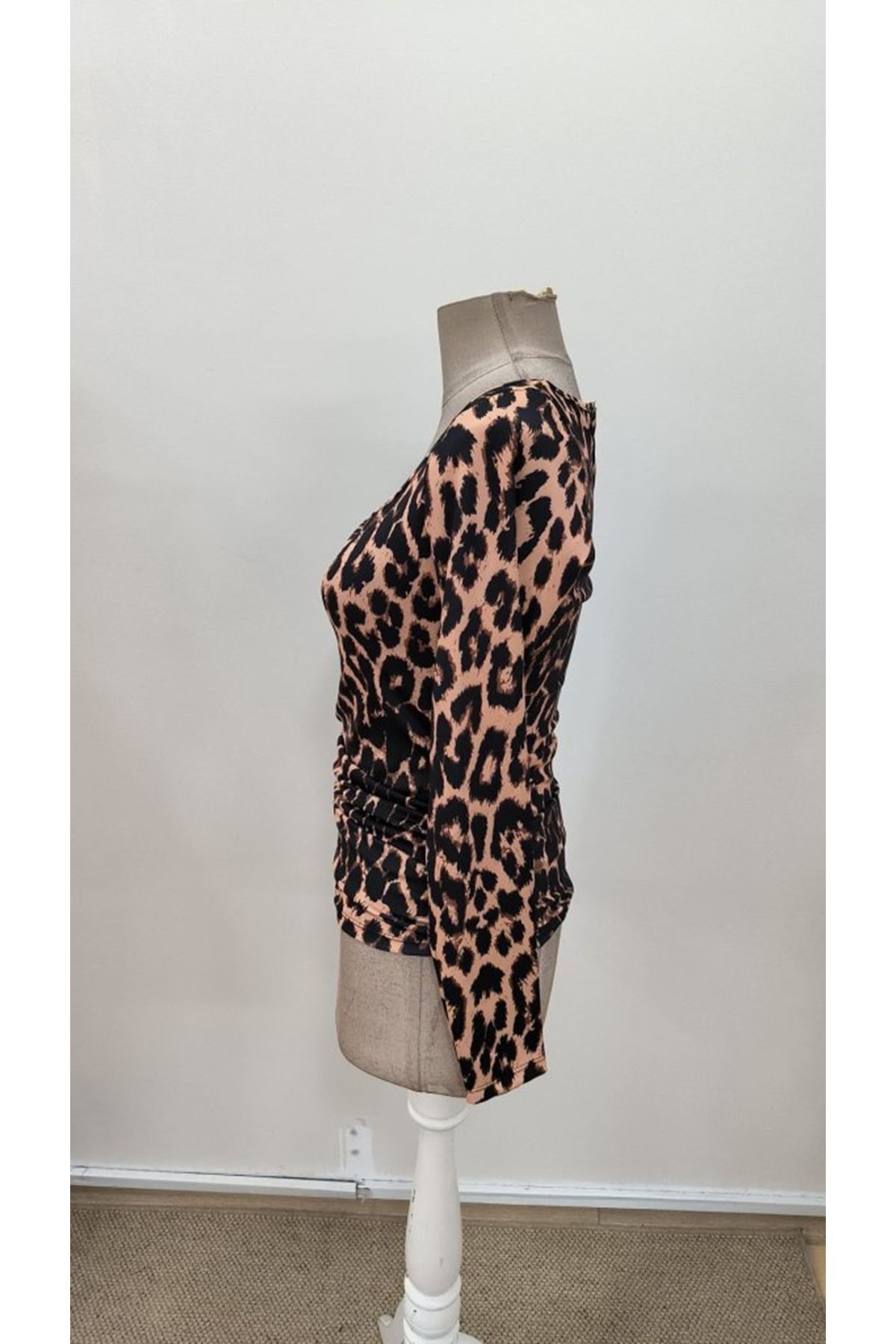 Kadın Uzun Kollu Kare Yakalı Leopar Desenli Dalgıç Bluz