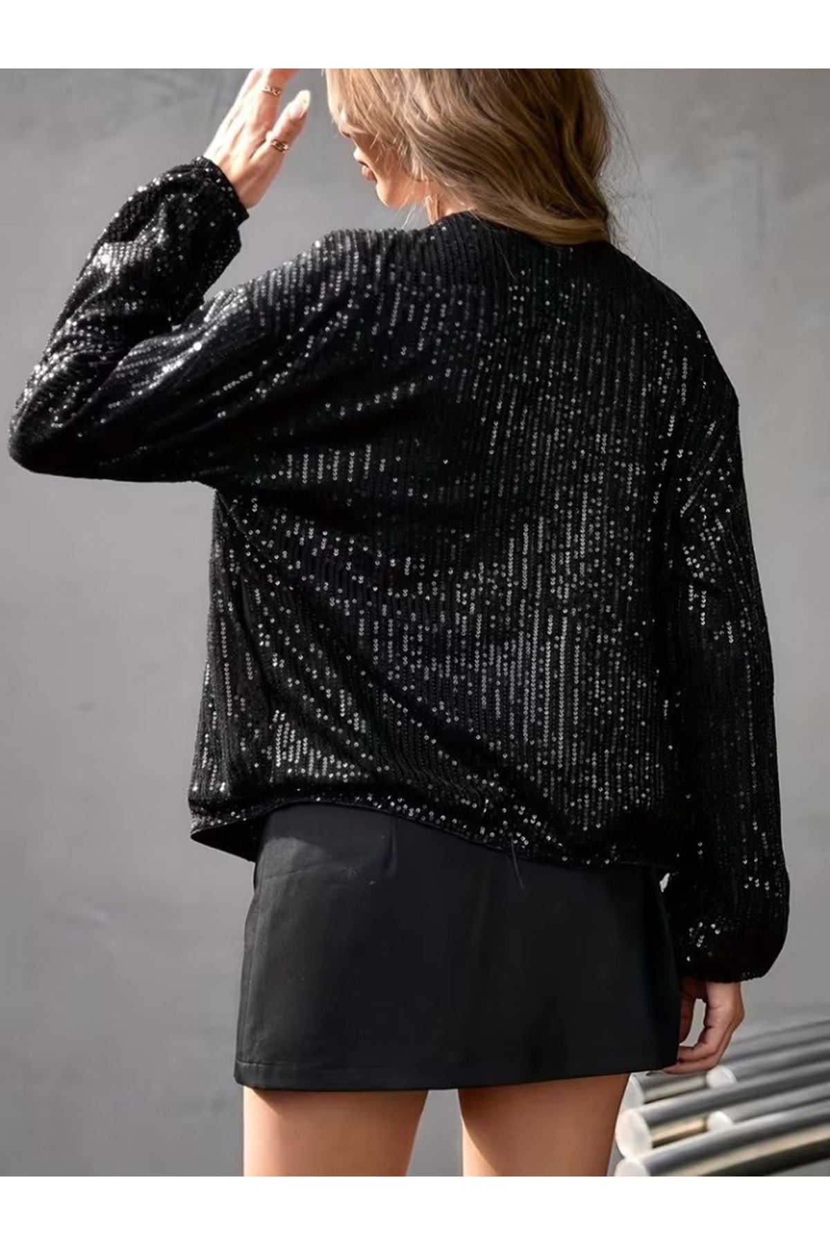 Kadın Uzun Kollu önü Fermuarlı Kısa Pulpayet Ceket