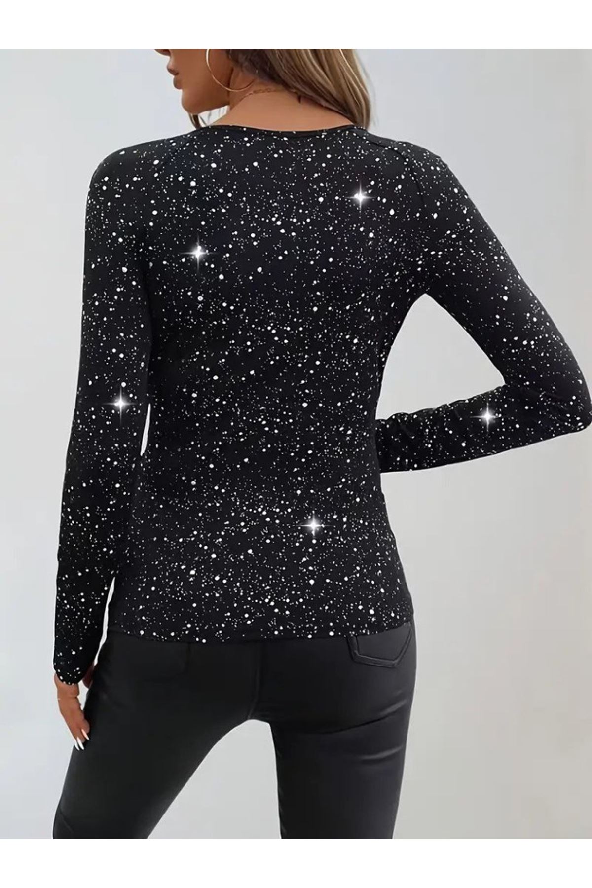 Kadın Uzun Kollu Kruvaze Yakalı Aksesuarlı Dalgıç Bluz