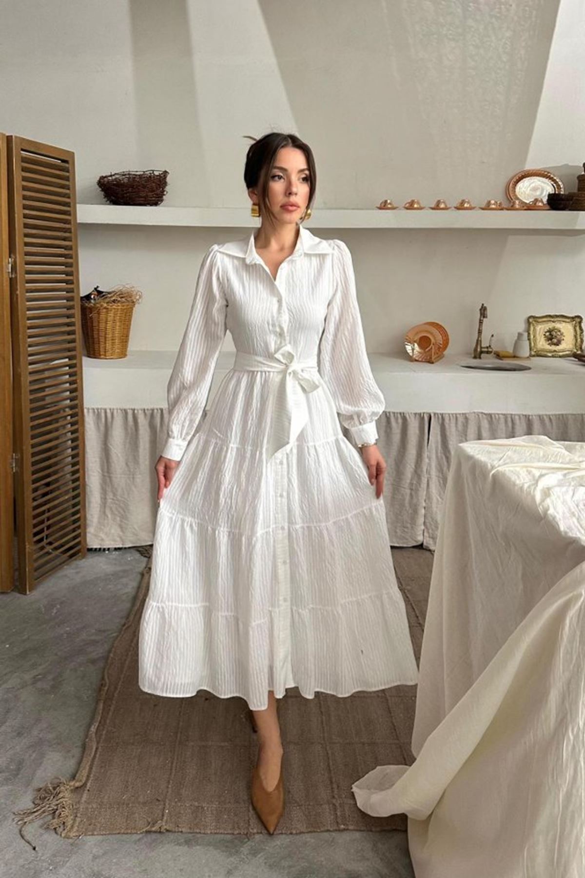 Ekru Çizgi Desenli Uzun Elbise