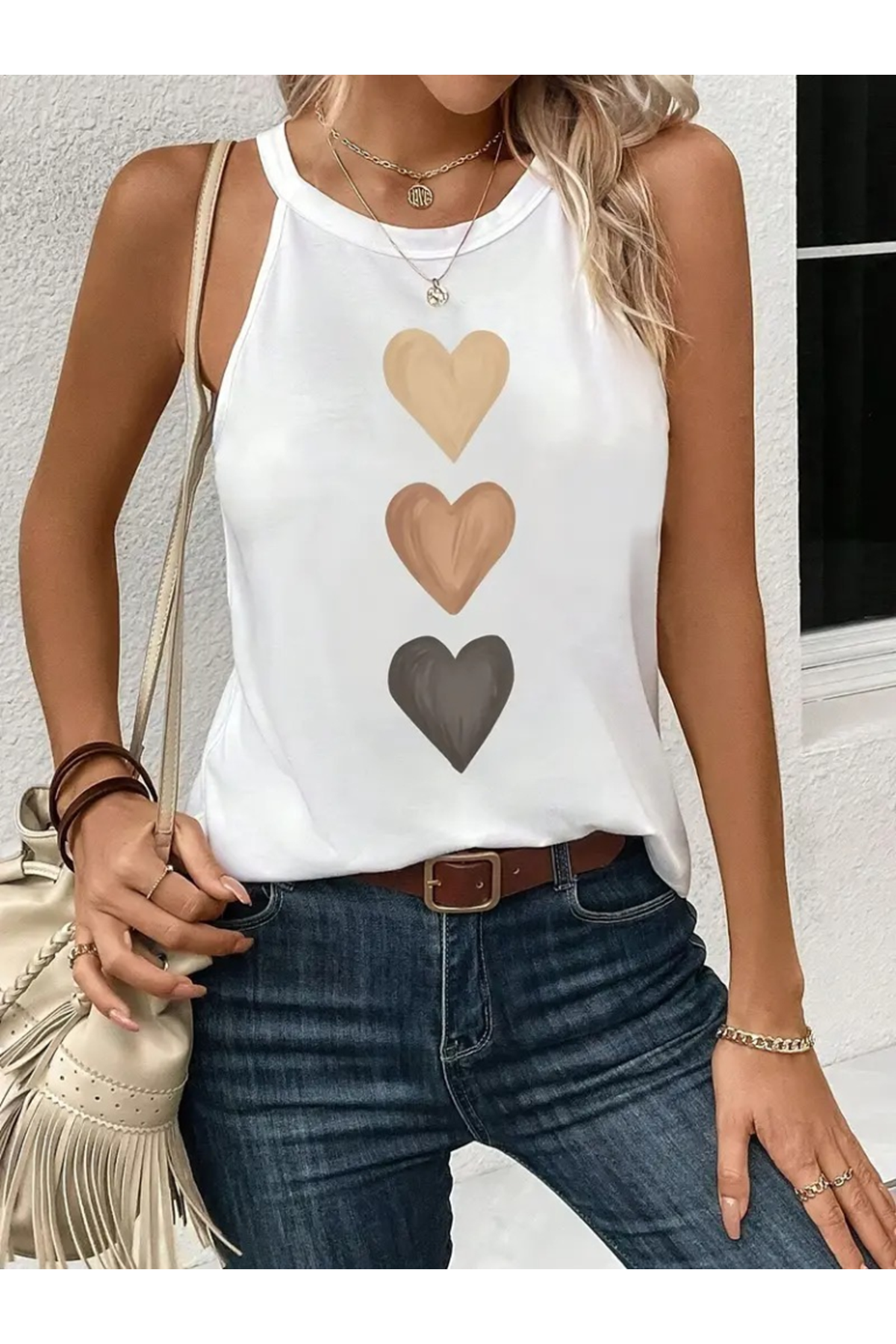 Kadın Omuzlardan Açık Boyundan Askılı Kalp Baskılı Viskon Bluz