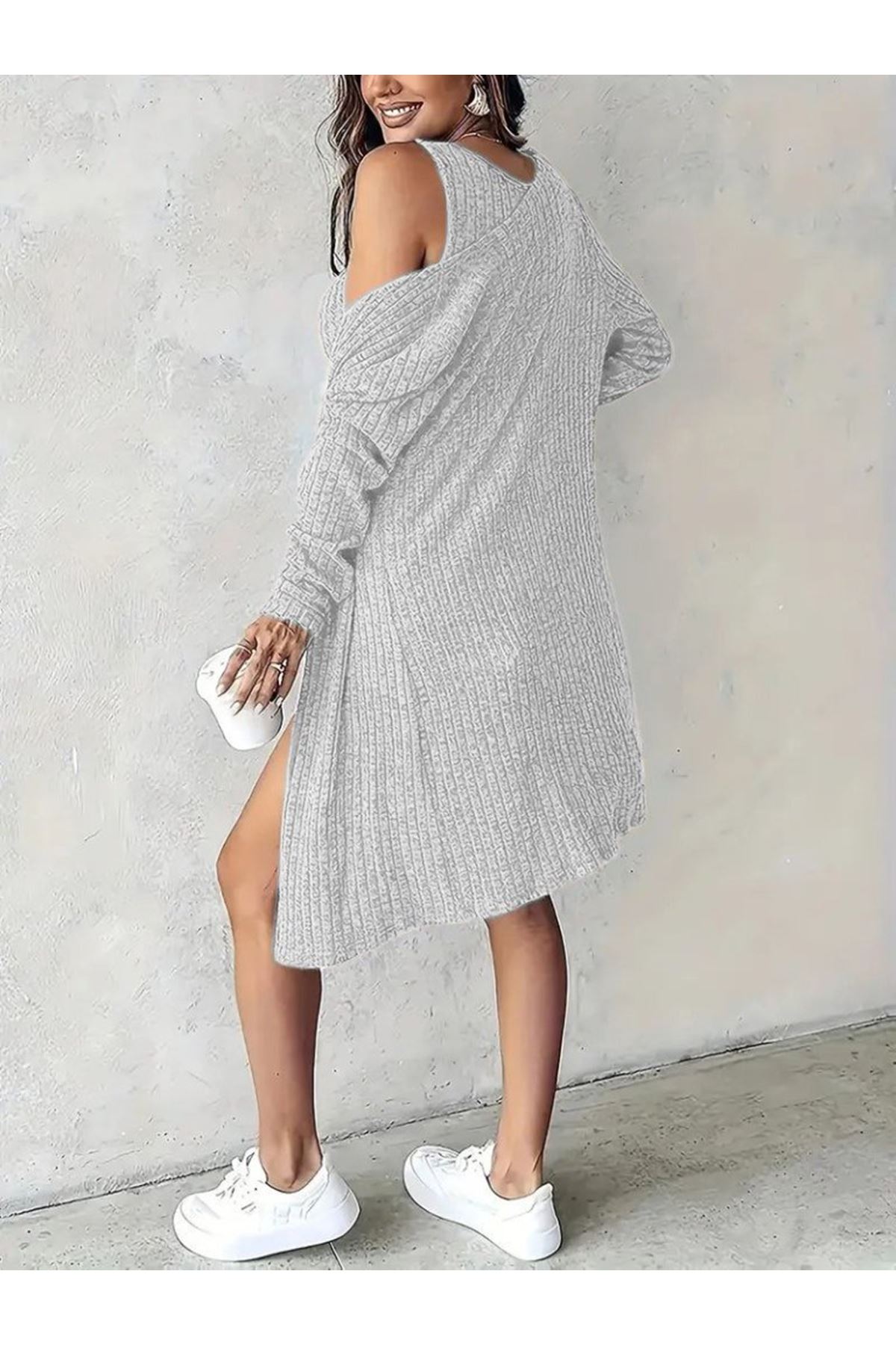 Kadın Askılı Yuvarlak Yakalı önü Düğmeli şardonlu Kaşkorse Mini Elbise Ve Kısa Ceket