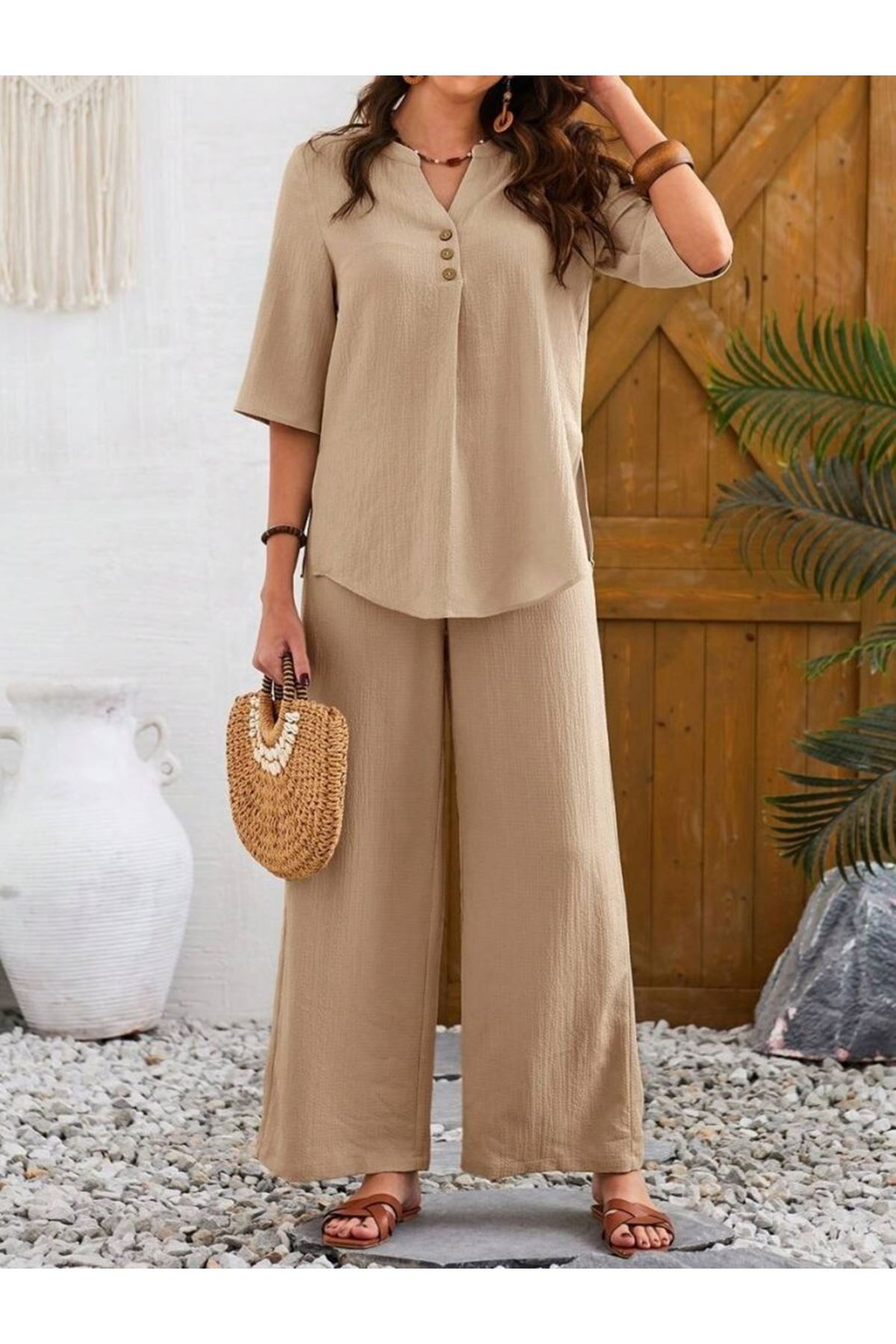 Kadın Kısa Kollu V Hakim Yaka Düğmeli Bürümcük Bluz Ve Pantolon Ikili Takım