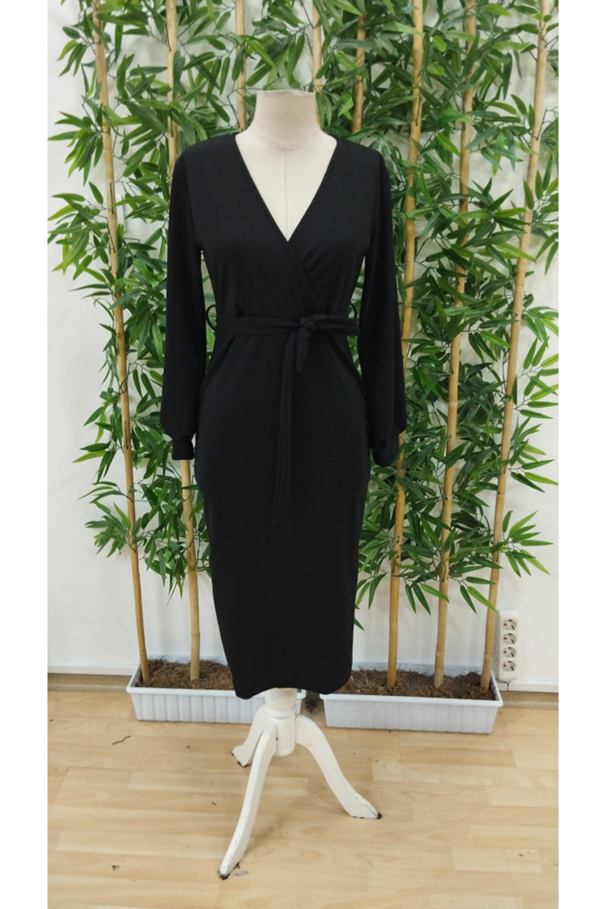 Kadın Uzun Kollu Kruvaze Yaka Belden Kuşaklı Midi Ithal Krep Elbise